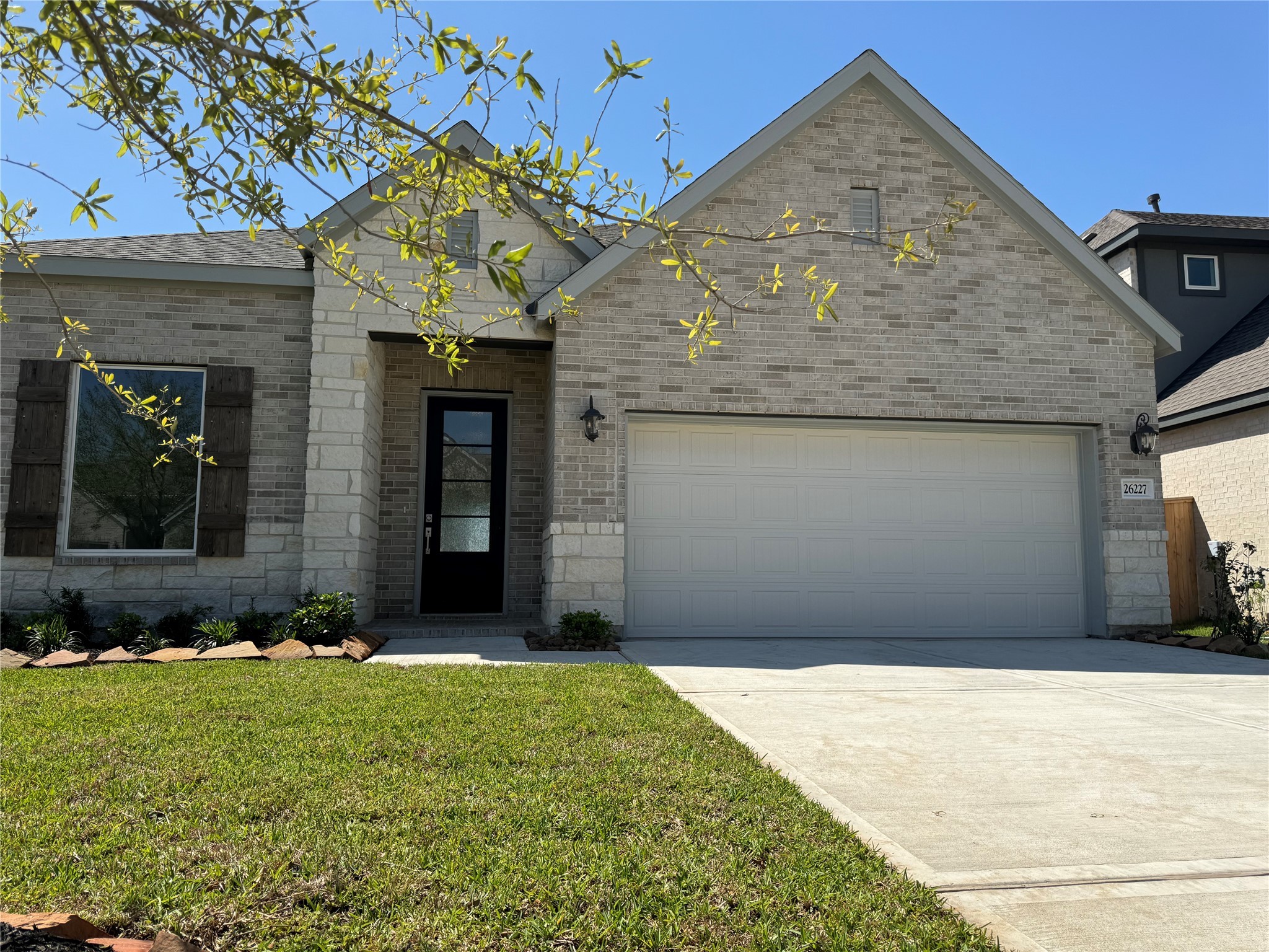 26227 Forest Brush Lane Property Photo 1
