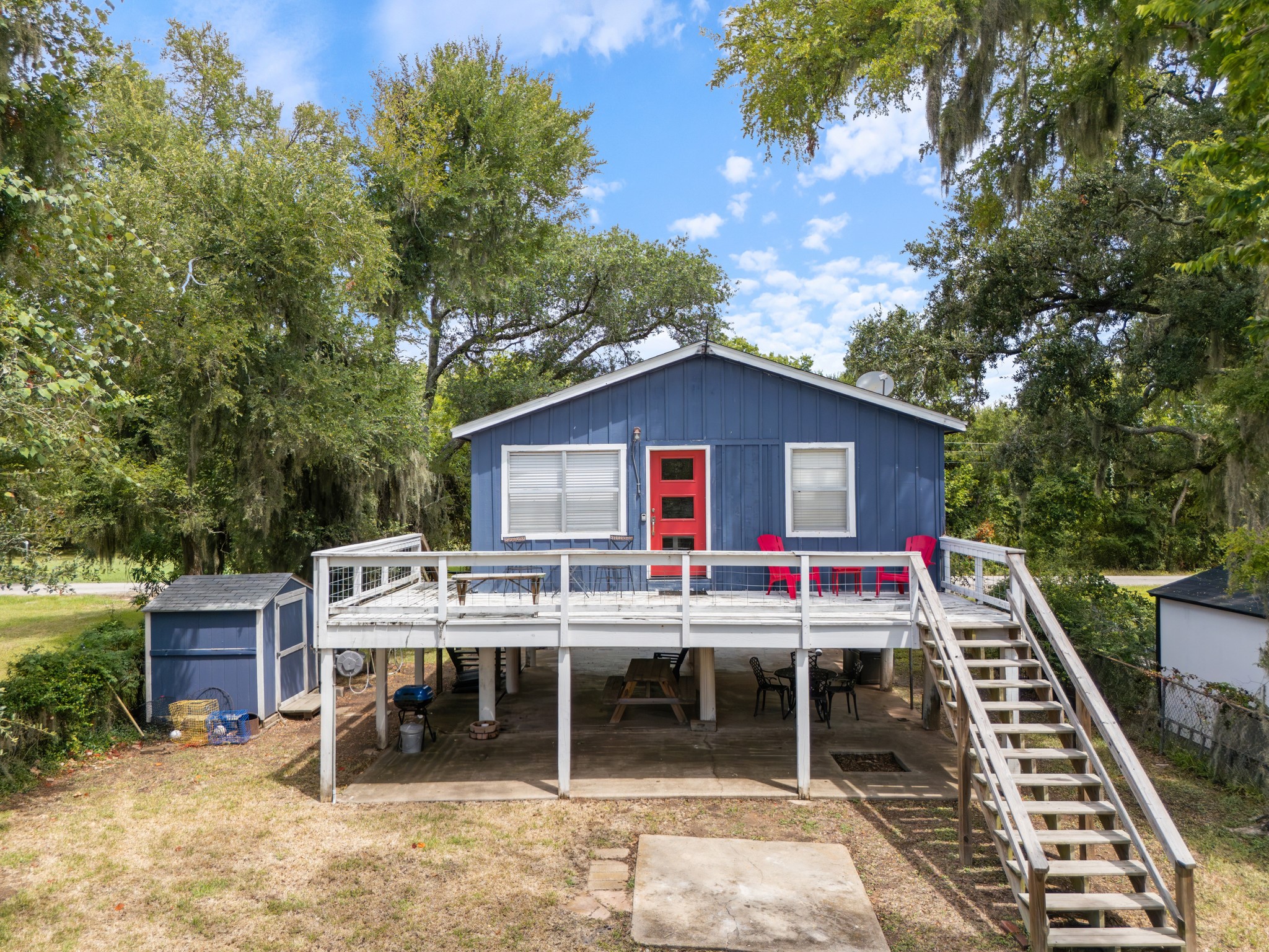 147 Private Road 652 Property Photo 1