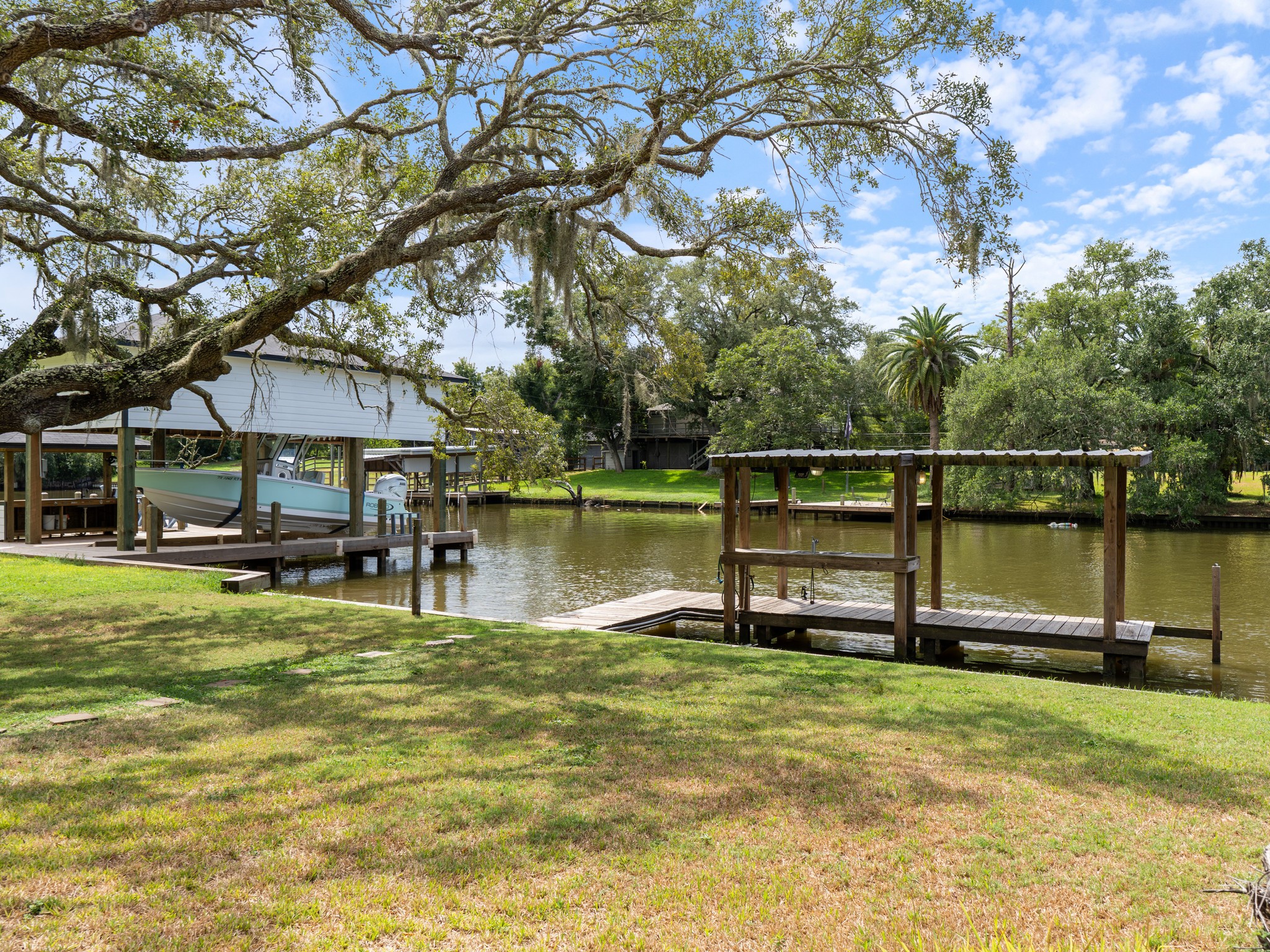 147 Private Road 652 Property Photo 3
