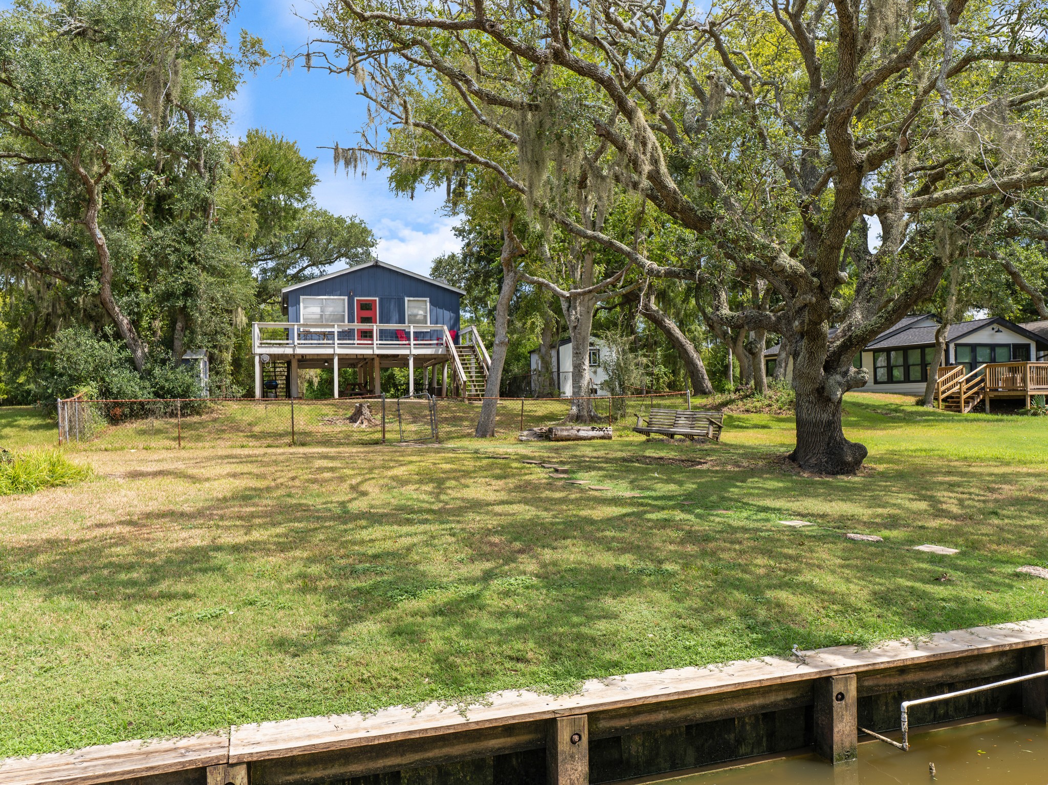 147 Private Road 652 Property Photo 4
