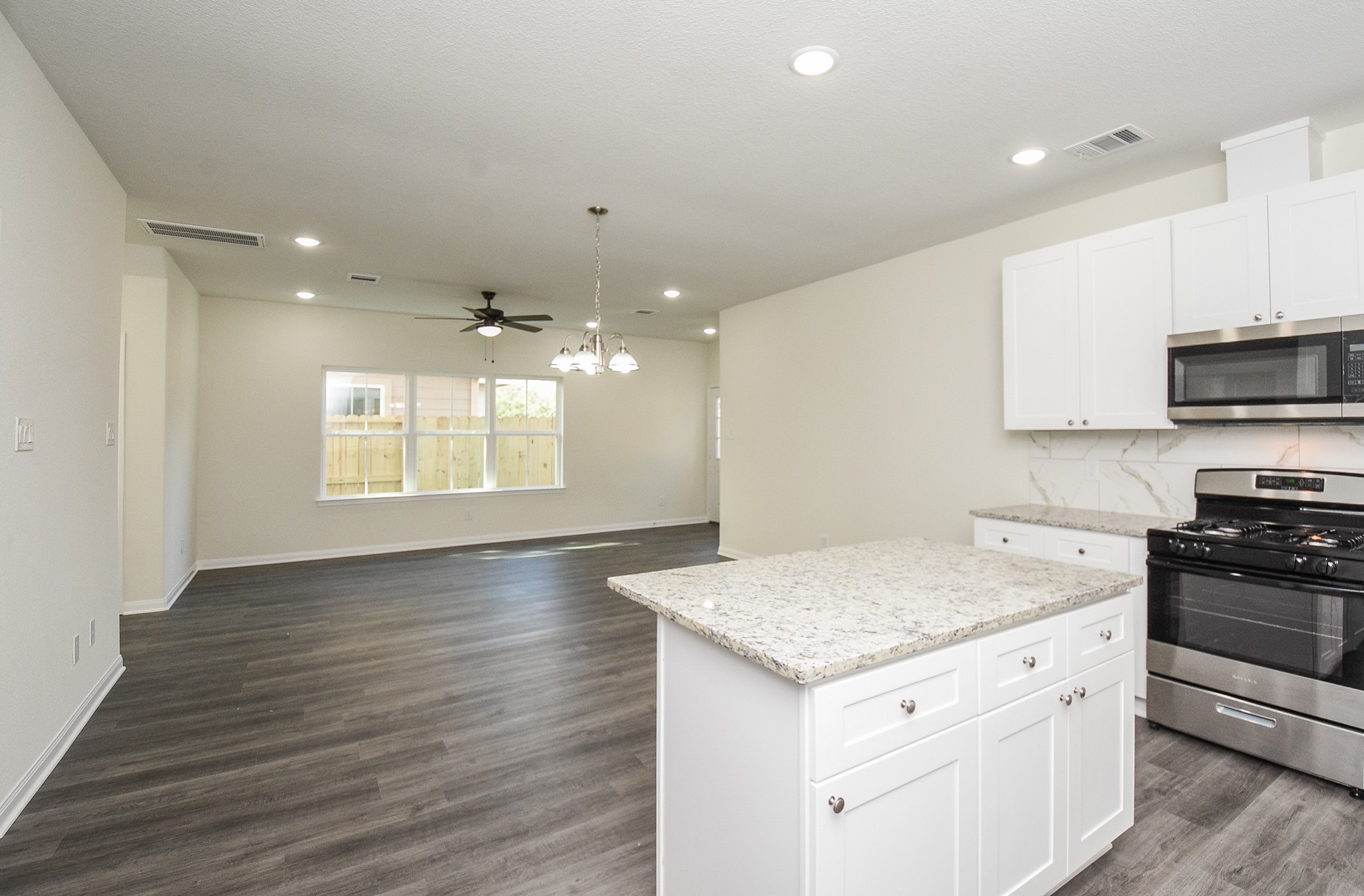 2819 Topiary Lane Property Photo 12