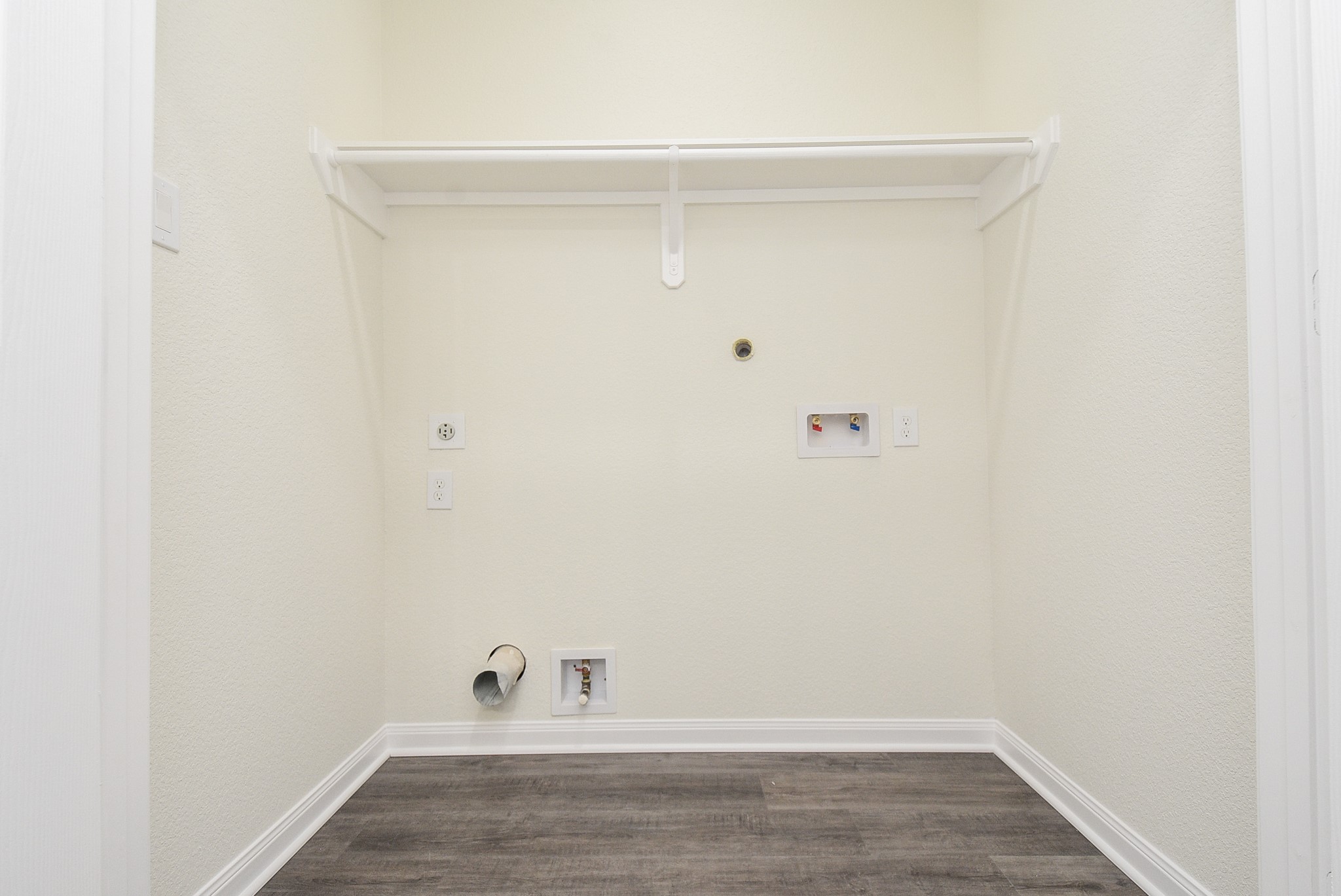 2819 Topiary Lane Property Photo 15