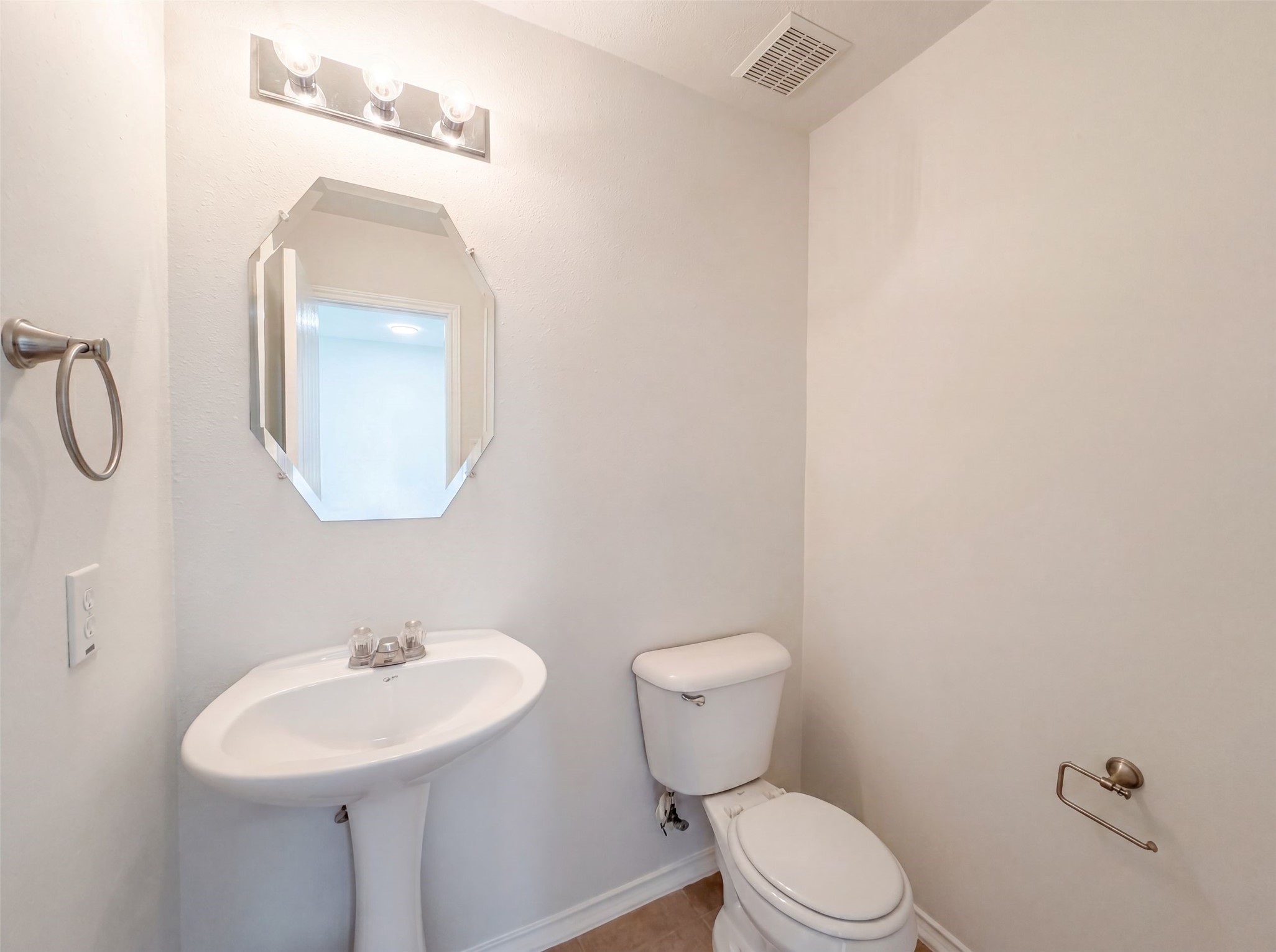 20615 Sandy Bay Lane Property Photo 14