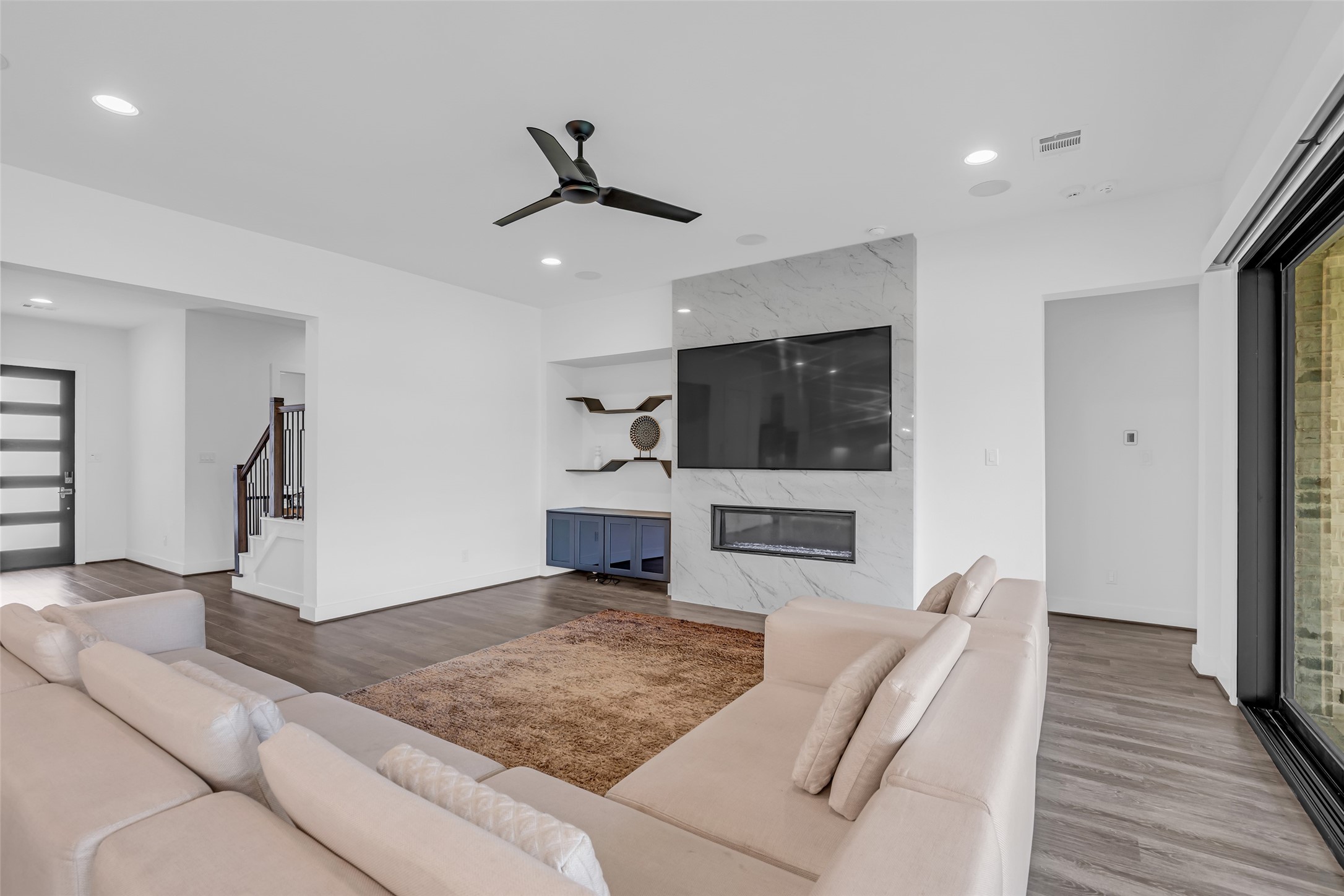 2523 Quickstep Court Property Photo 4