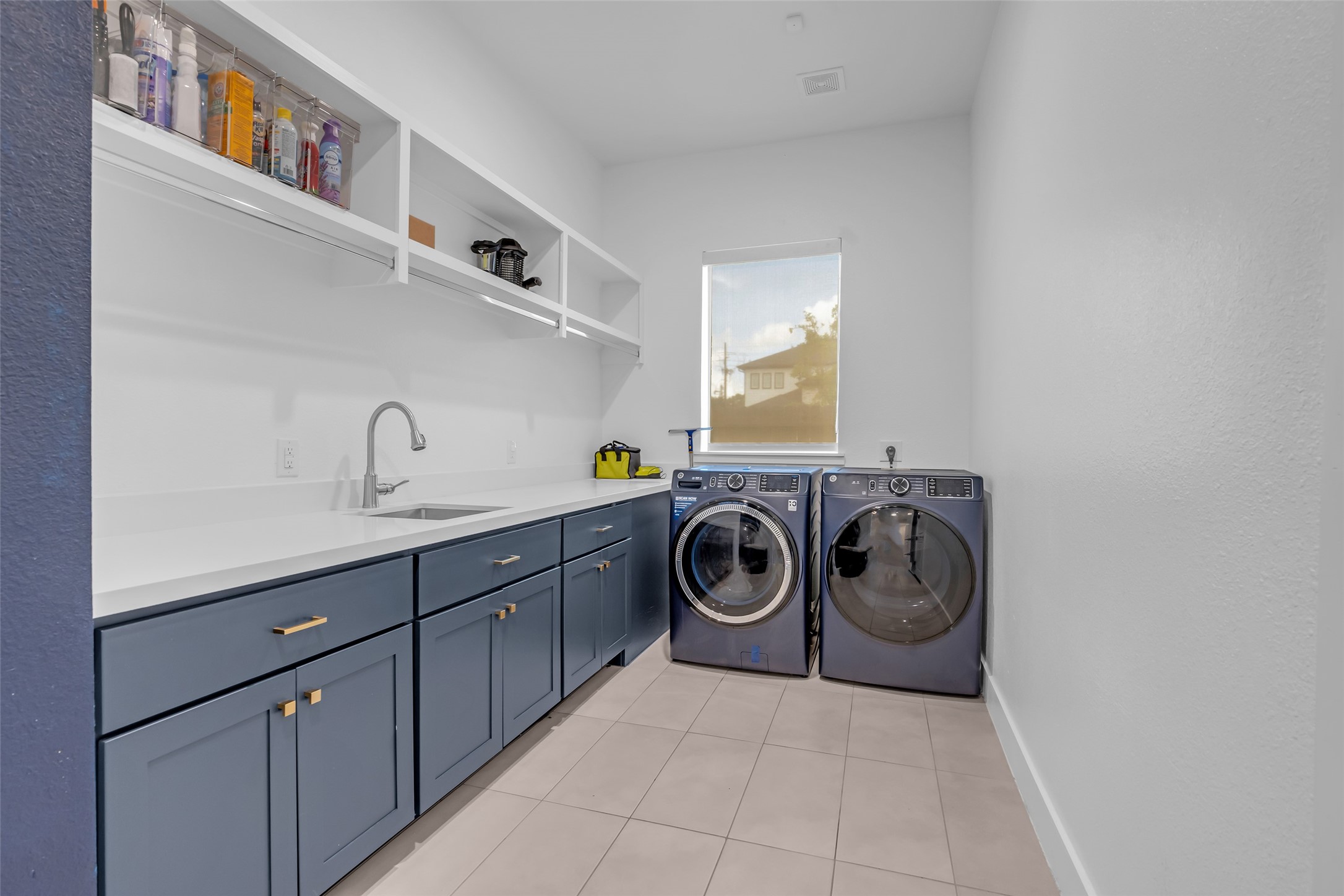 2523 Quickstep Court Property Photo 11