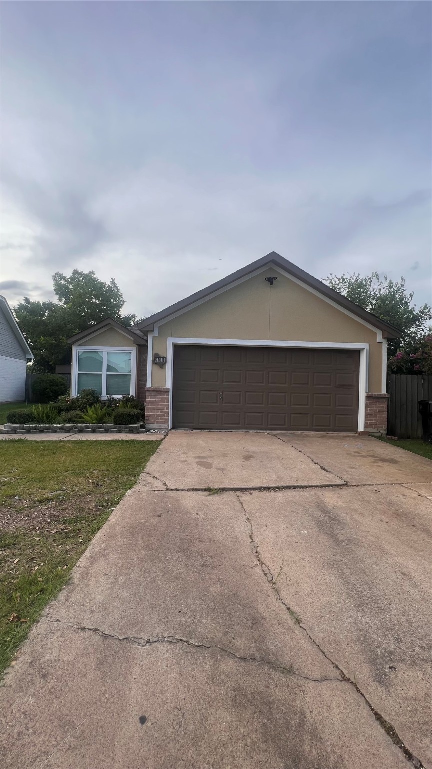 6018 Beaconridge Drive Property Photo 3