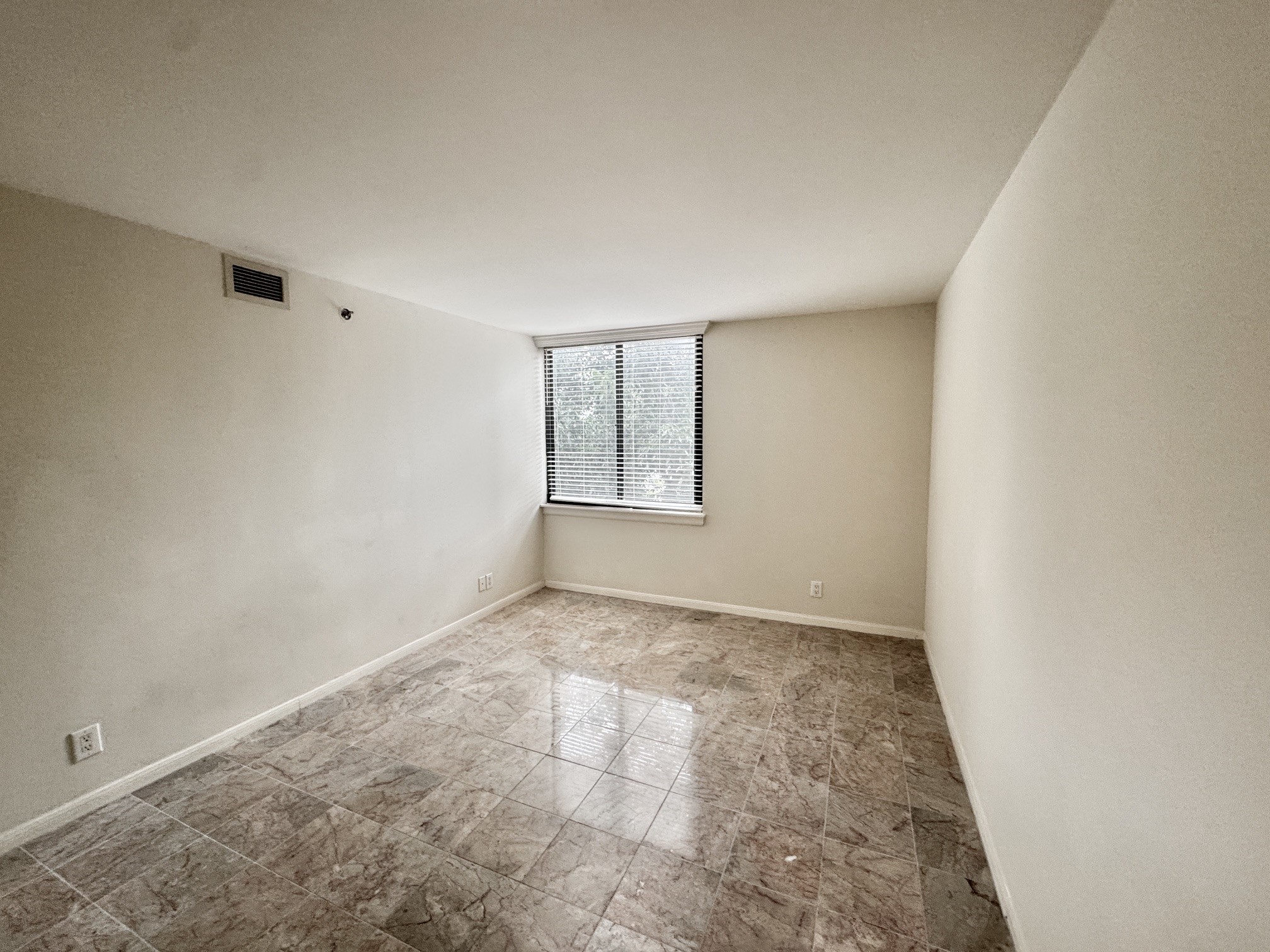 3525 Sage Road 404 Property Photo 15