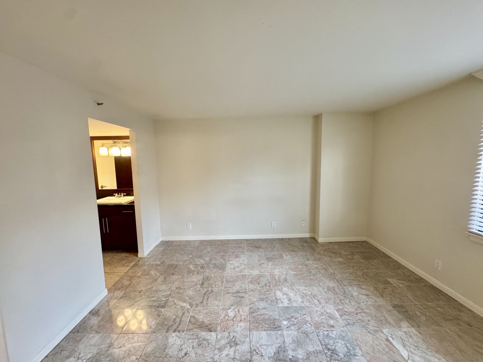 3525 Sage Road 404 Property Photo 19