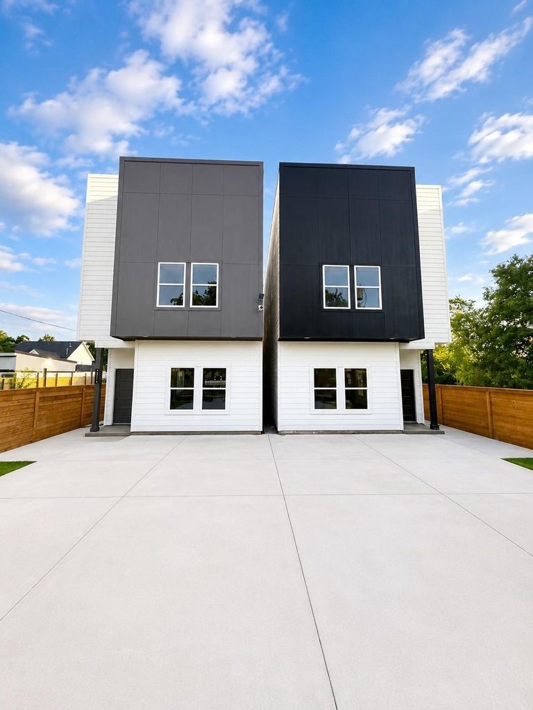 8321 Observatory Street A Property Photo 1
