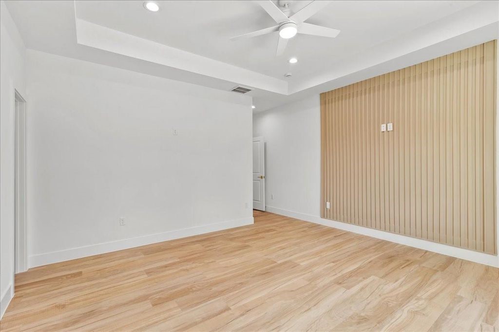 8321 Observatory Street A Property Photo 6
