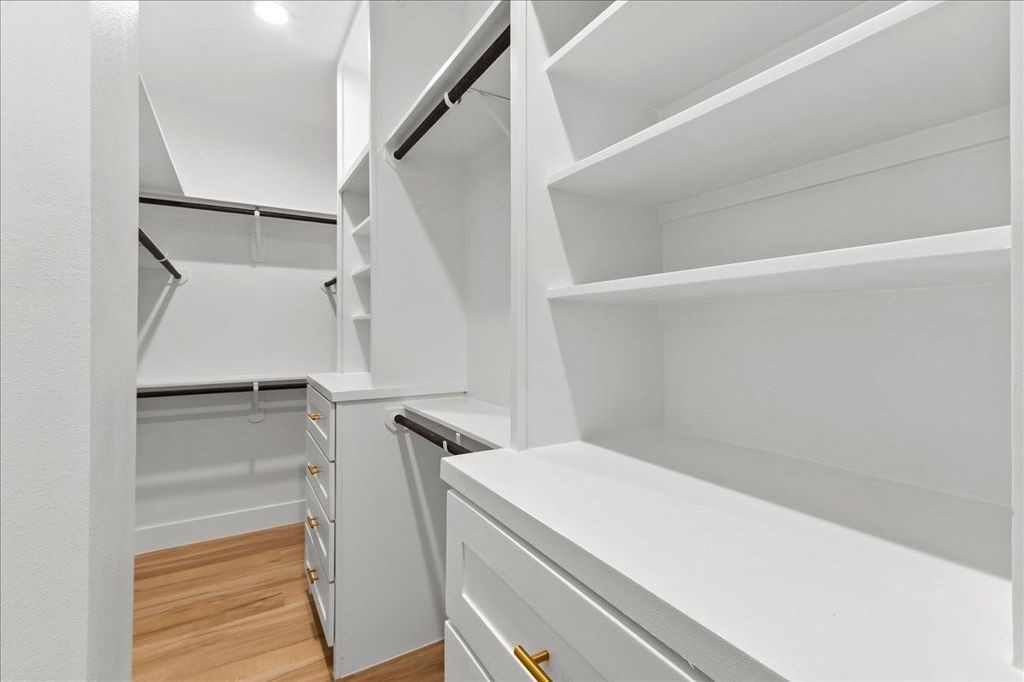 8321 Observatory Street A Property Photo 7