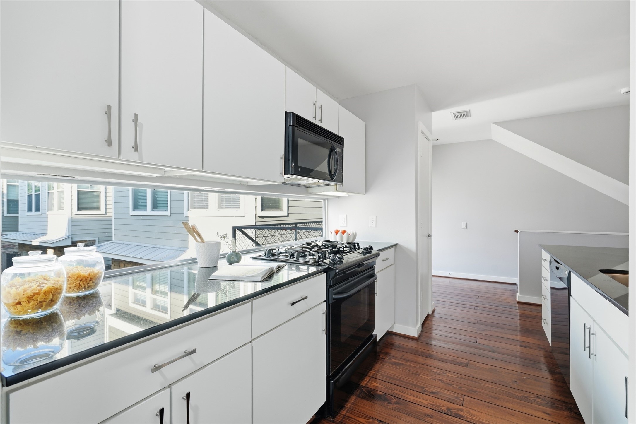 6138 Grand Boulevard Property Photo 13