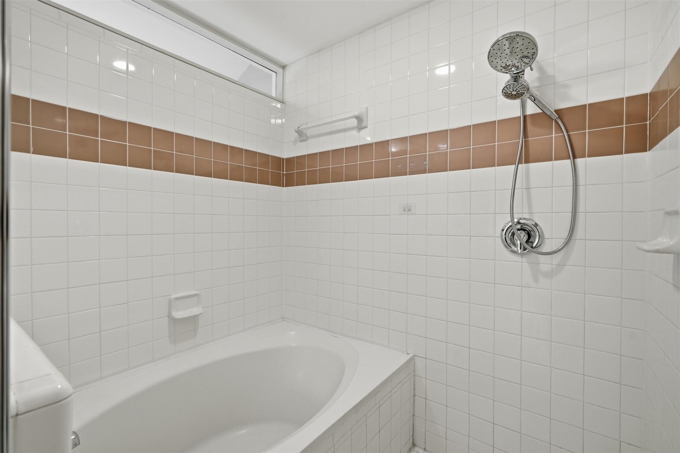 6138 Grand Boulevard Property Photo 16