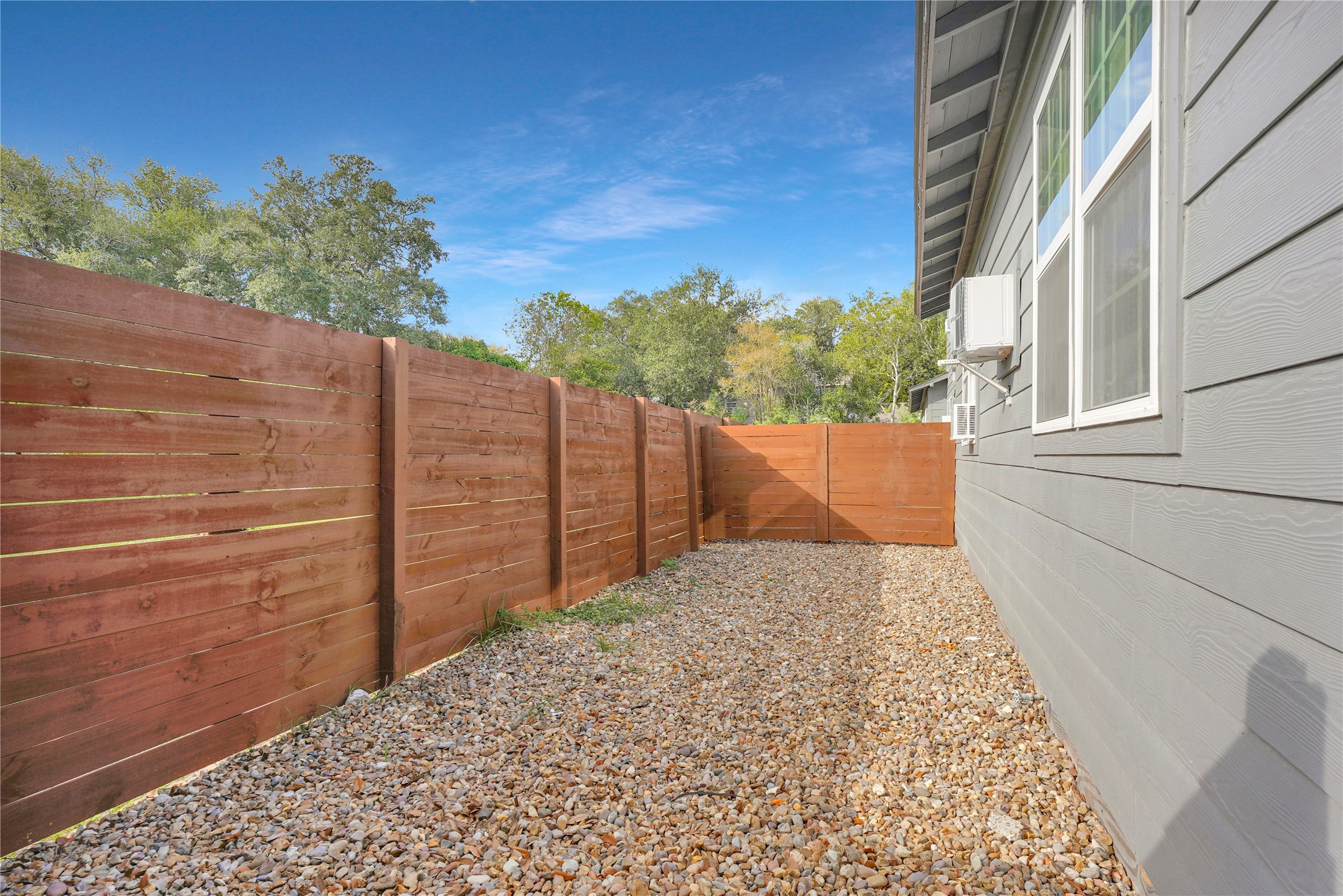 2311 N Louis Street Property Photo 19