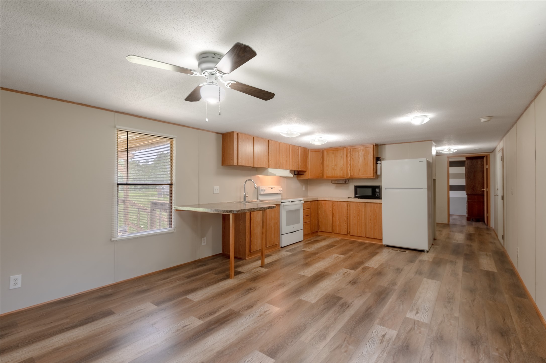37 Riverside Lane C Property Photo 6