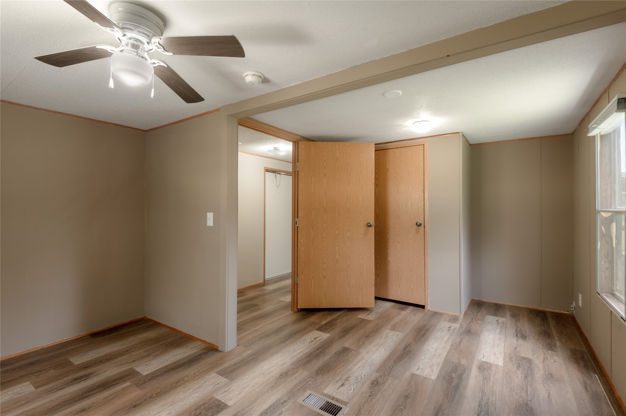 37 Riverside Lane C Property Photo 12