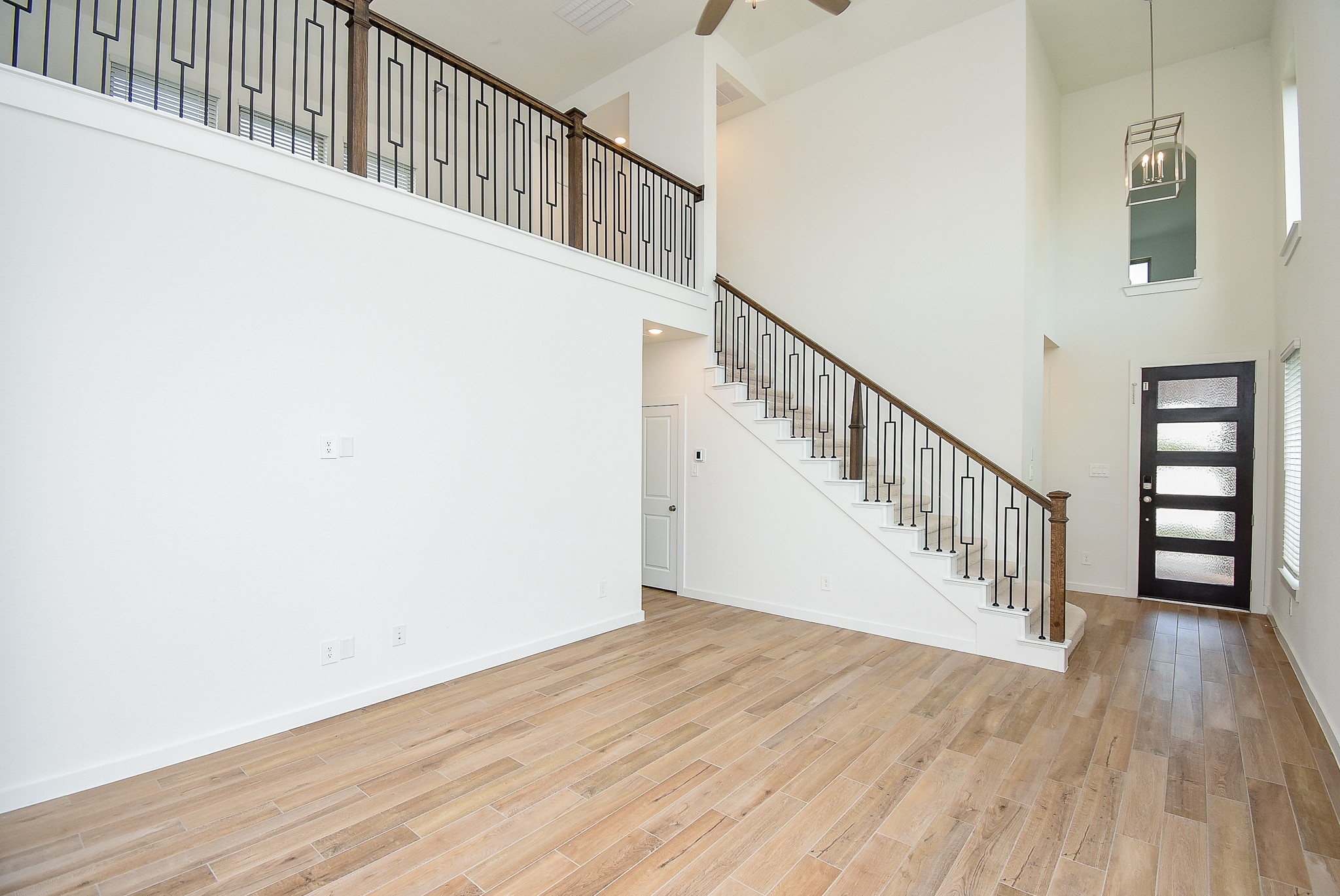2526 Seedling Street Property Photo 6