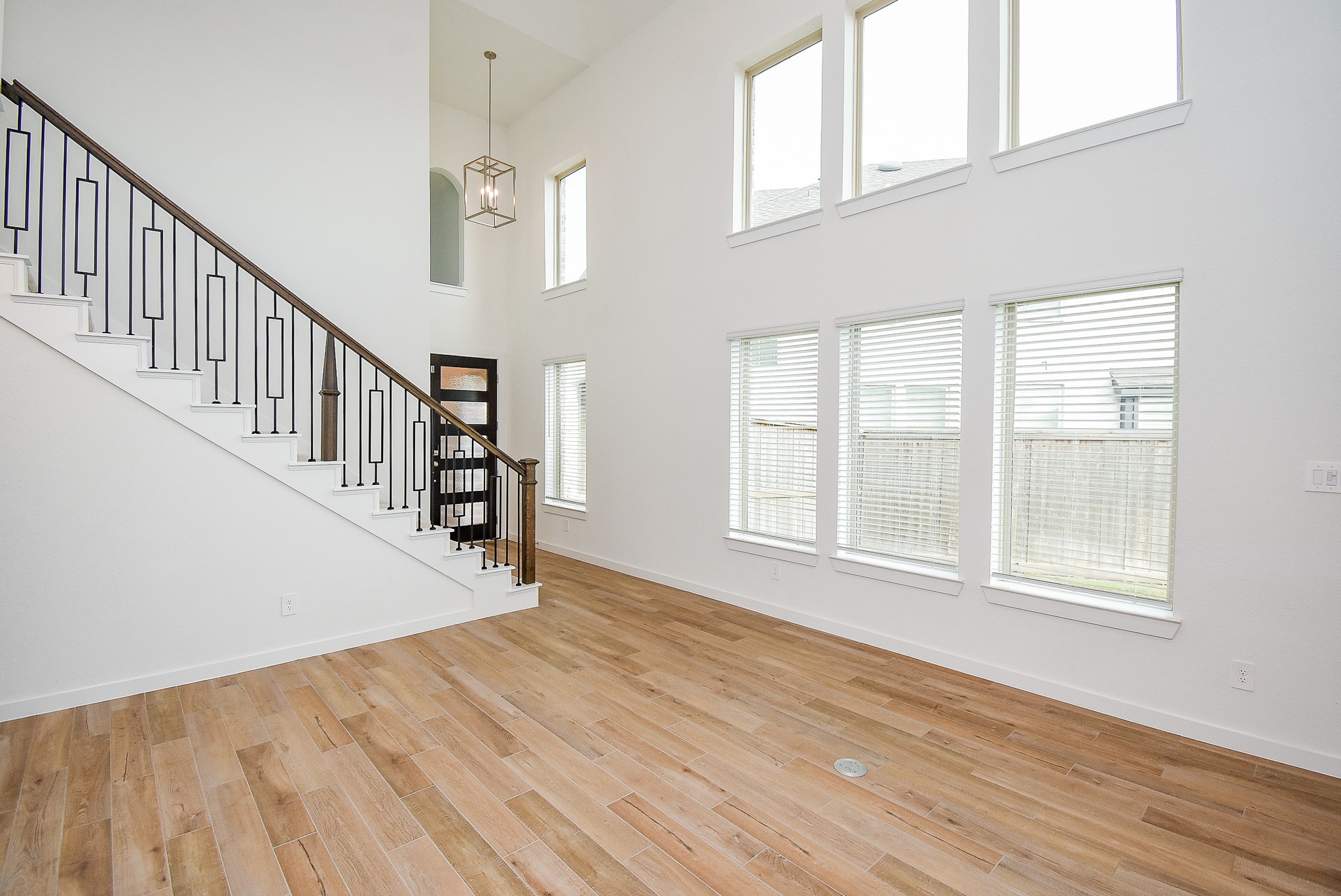 2526 Seedling Street Property Photo 7