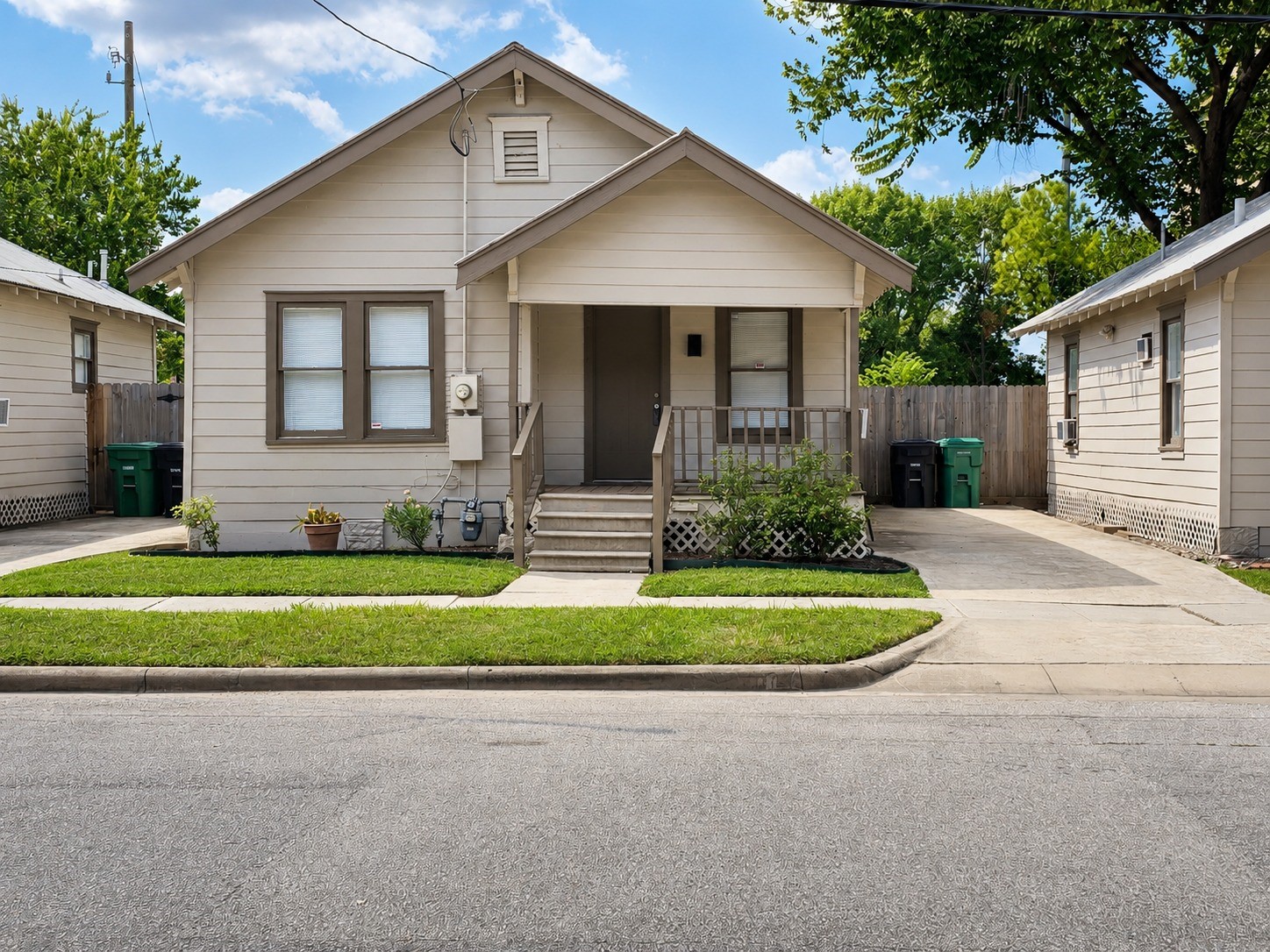 2814 Saint Emanuel Street Property Photo 1