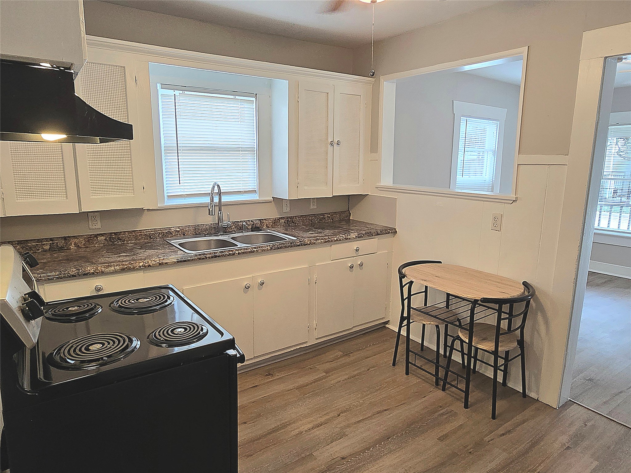 2814 Saint Emanuel Street Property Photo 7