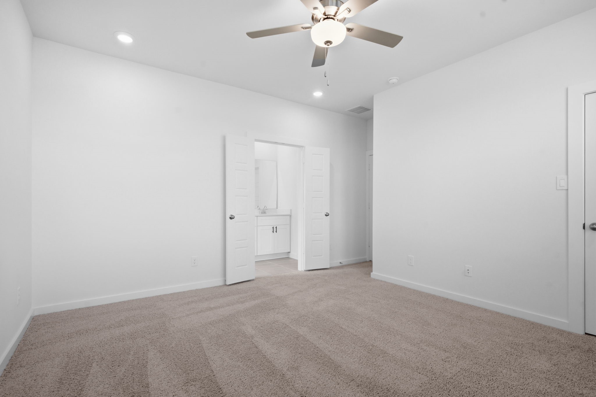 13731 Olympic River Lane Property Photo 20
