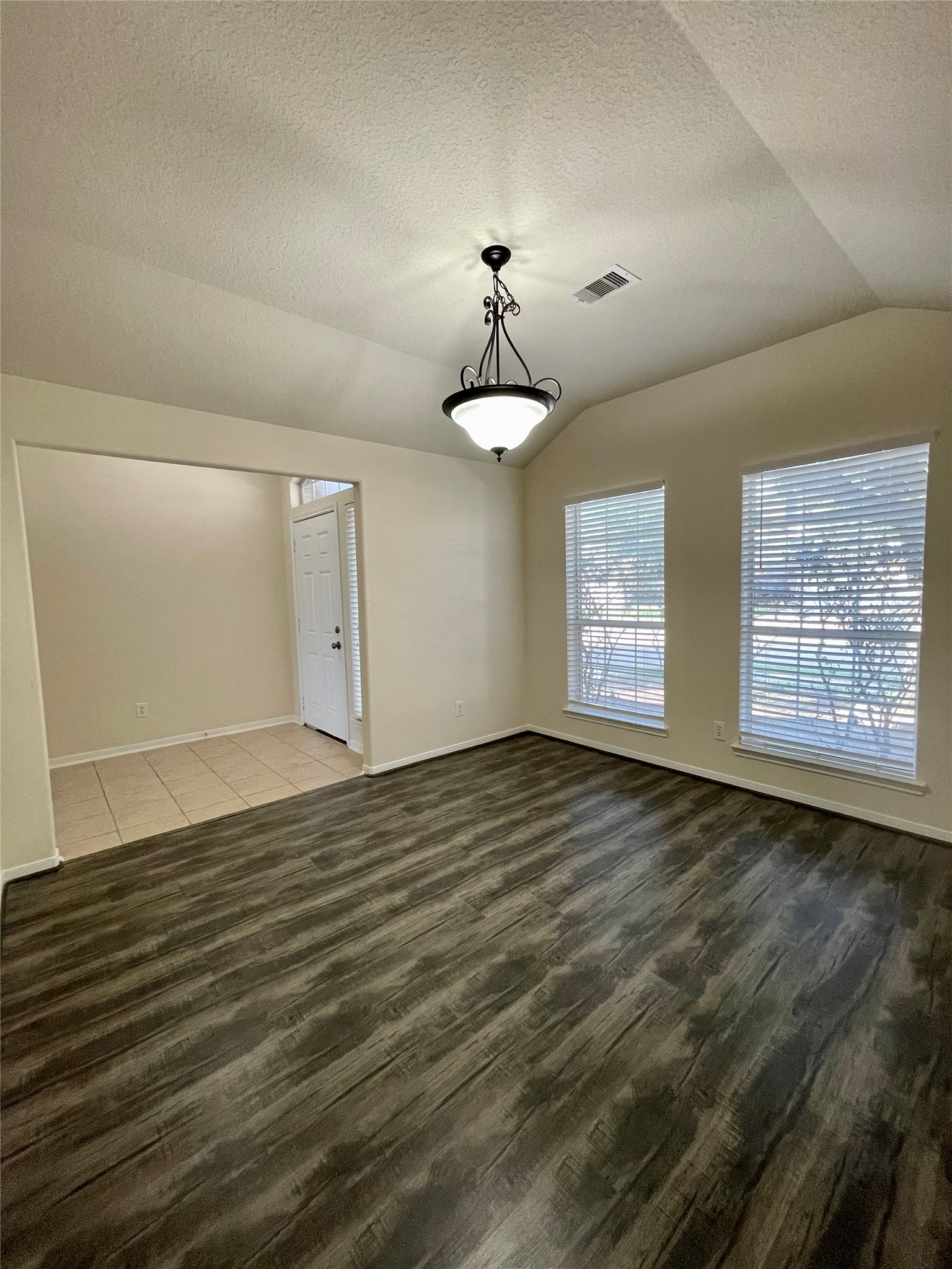 19330 Dawntreader Drive Property Photo 3
