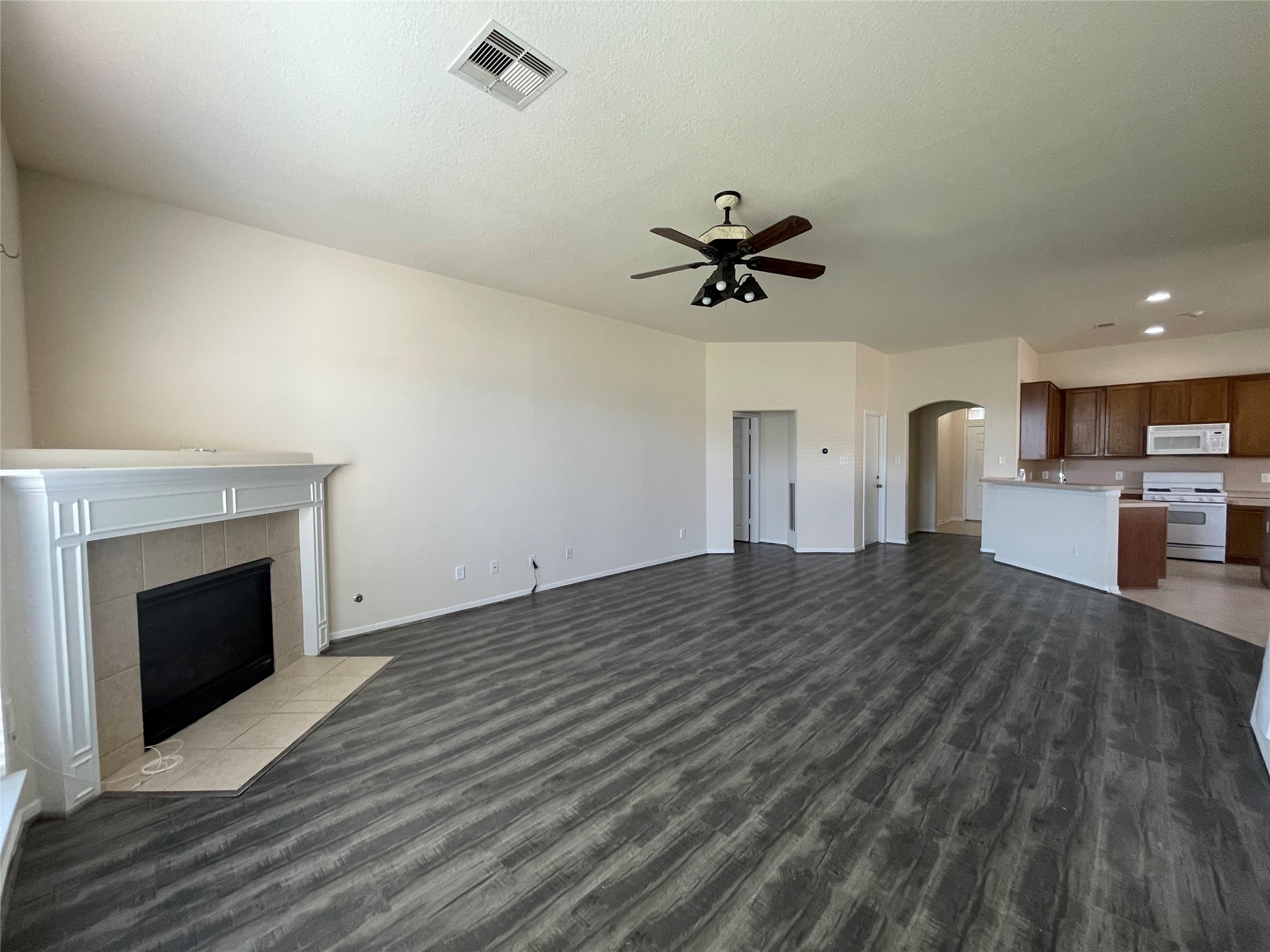 19330 Dawntreader Drive Property Photo 6