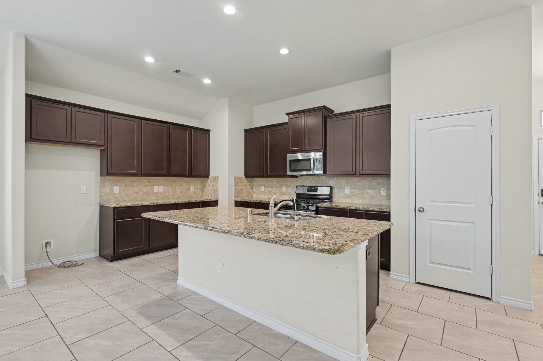 12250 Antilles Lane Property Photo 5