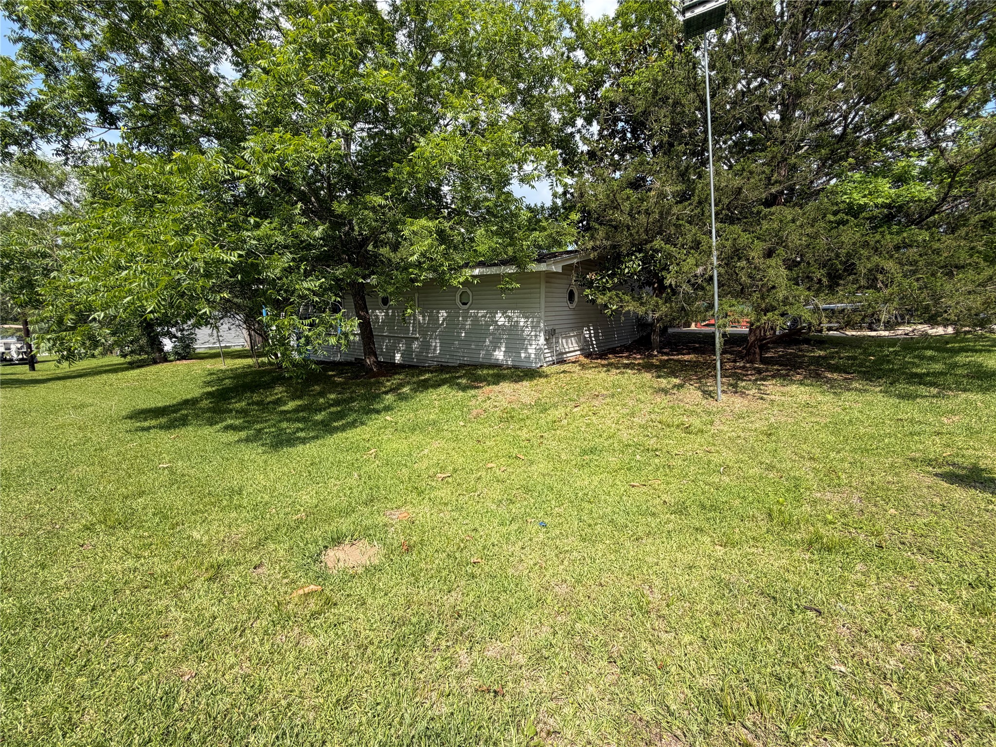 13724 Brigadier Drive Property Photo 3