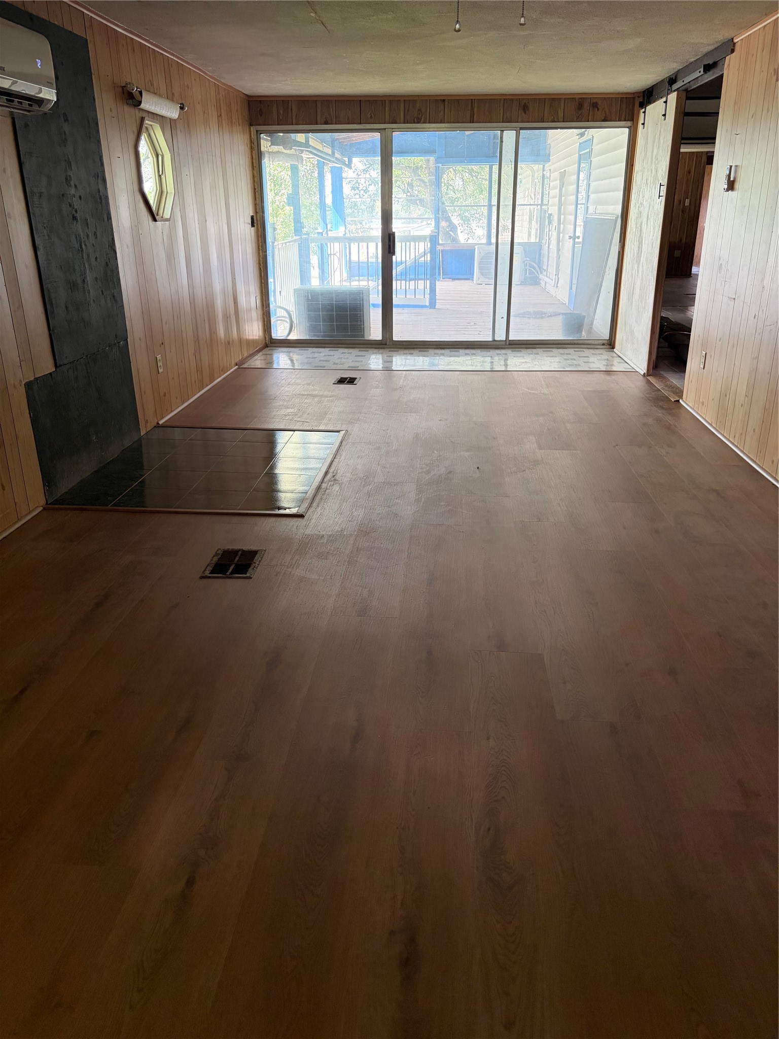 13724 Brigadier Drive Property Photo 4