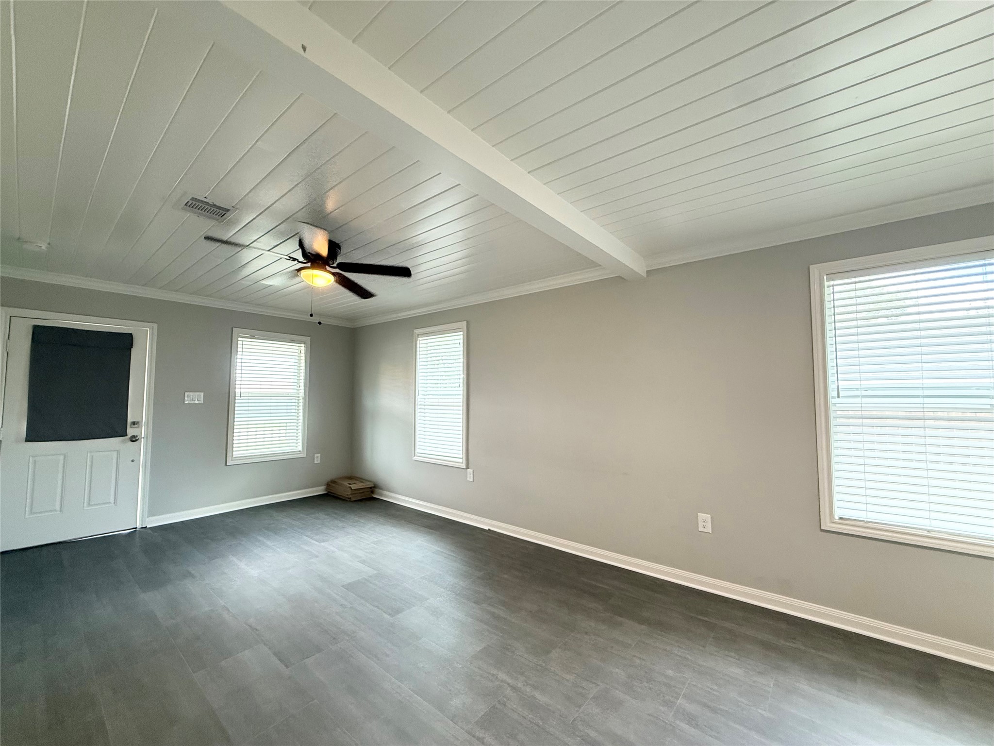 506 N Thomason Street Property Photo 5