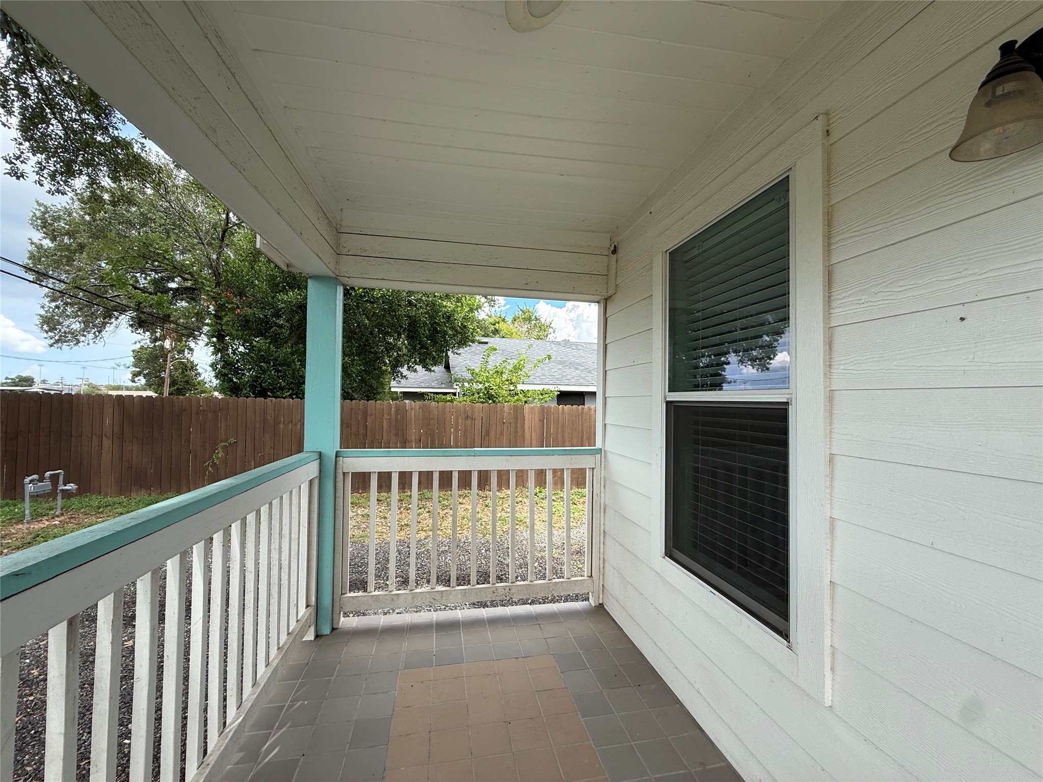 506 N Thomason Street Property Photo 13