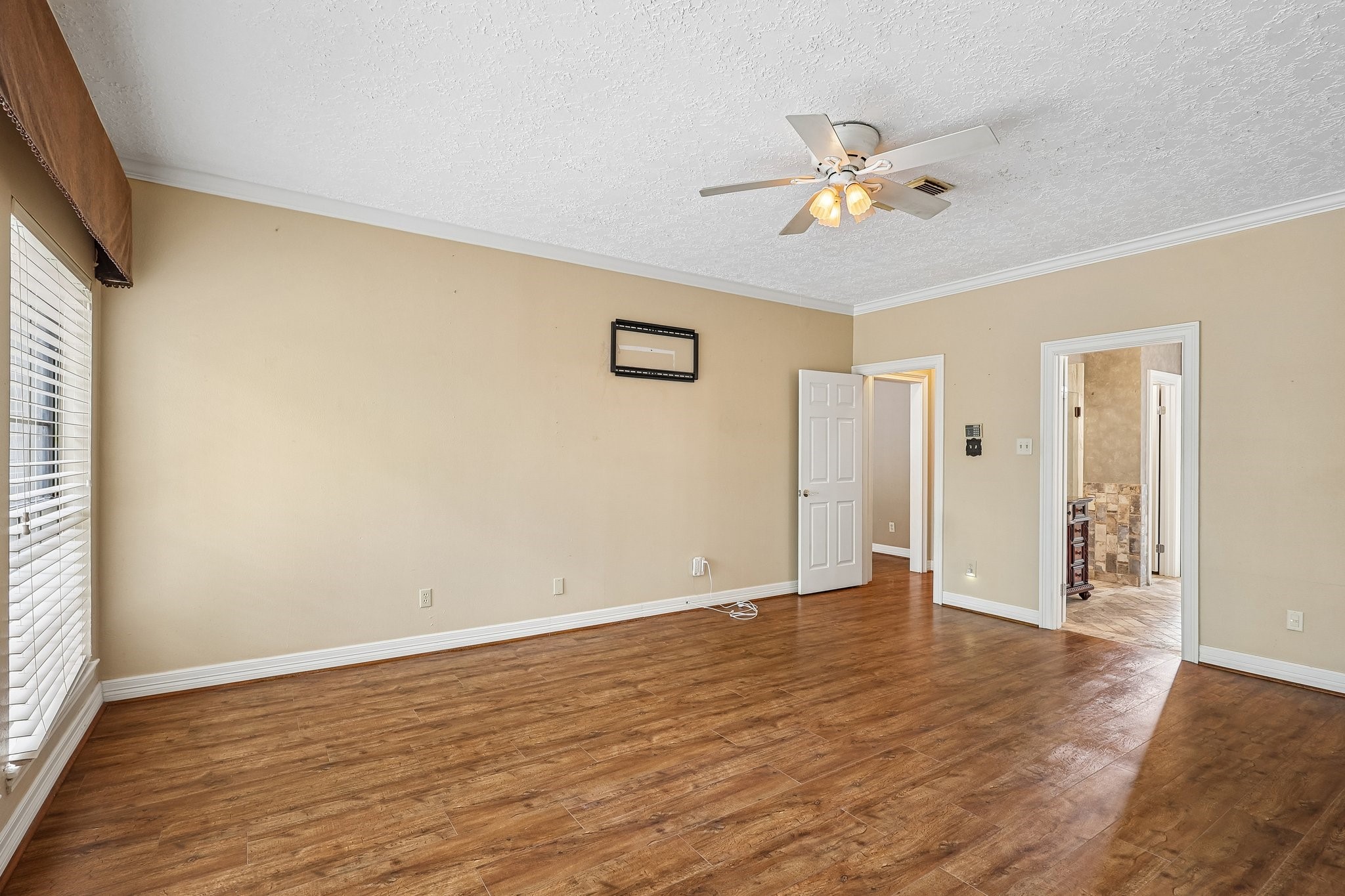 907 Remington Court Property Photo 14