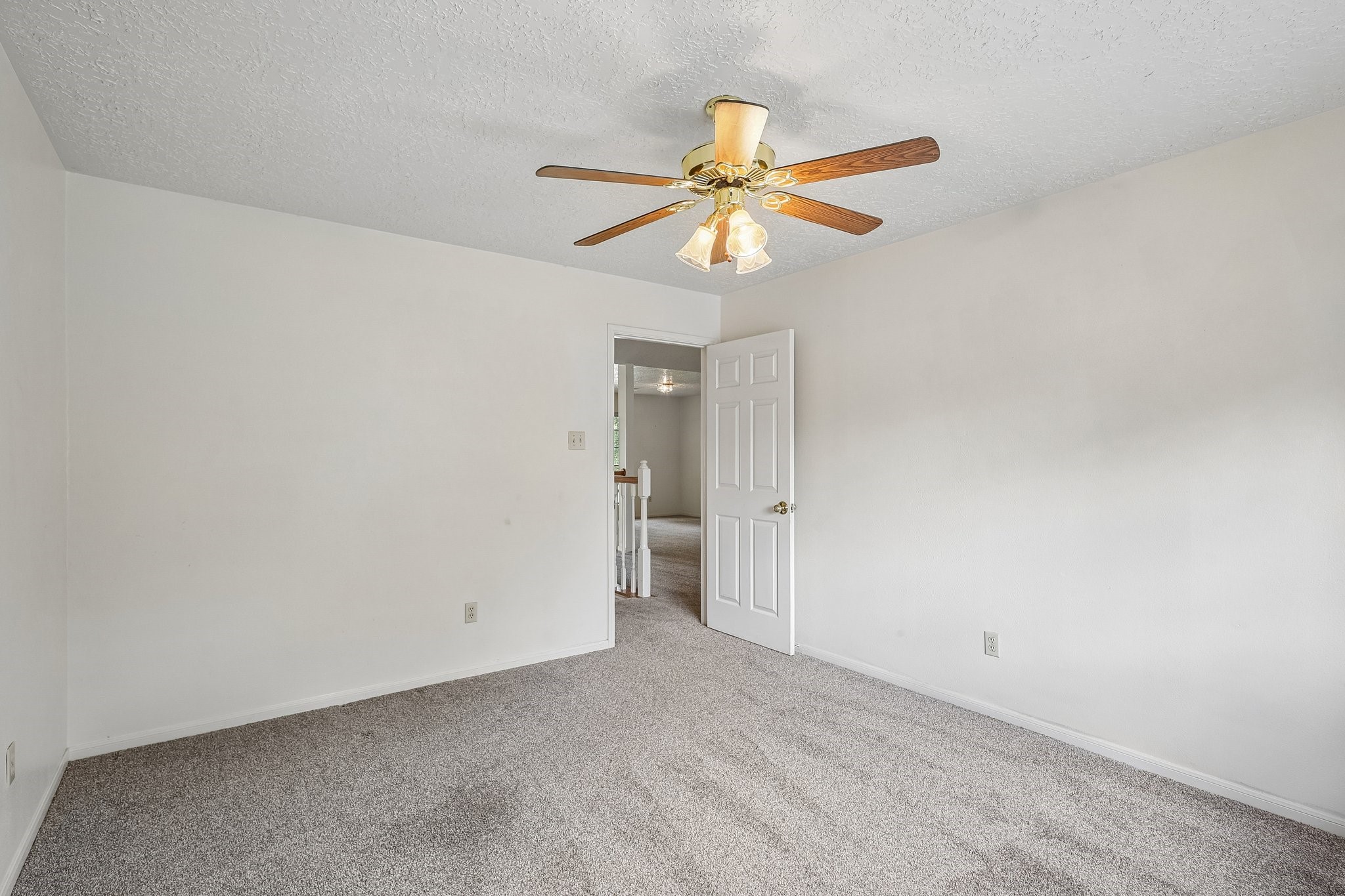 907 Remington Court Property Photo 24