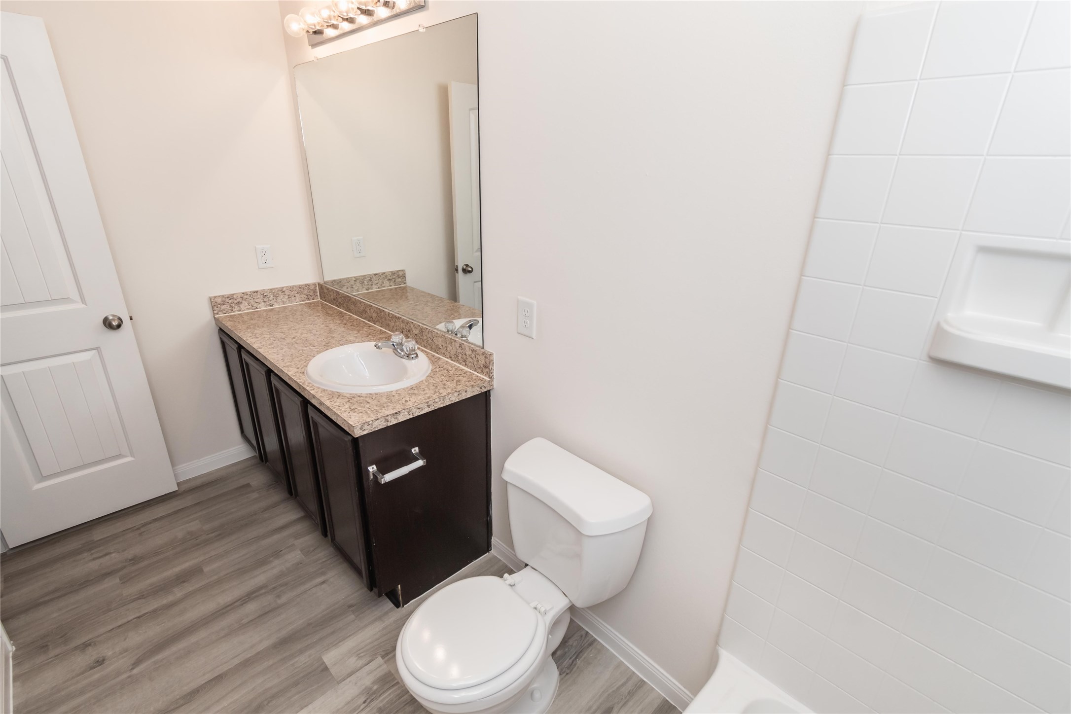 6247 Brenwood Circle Property Photo 9