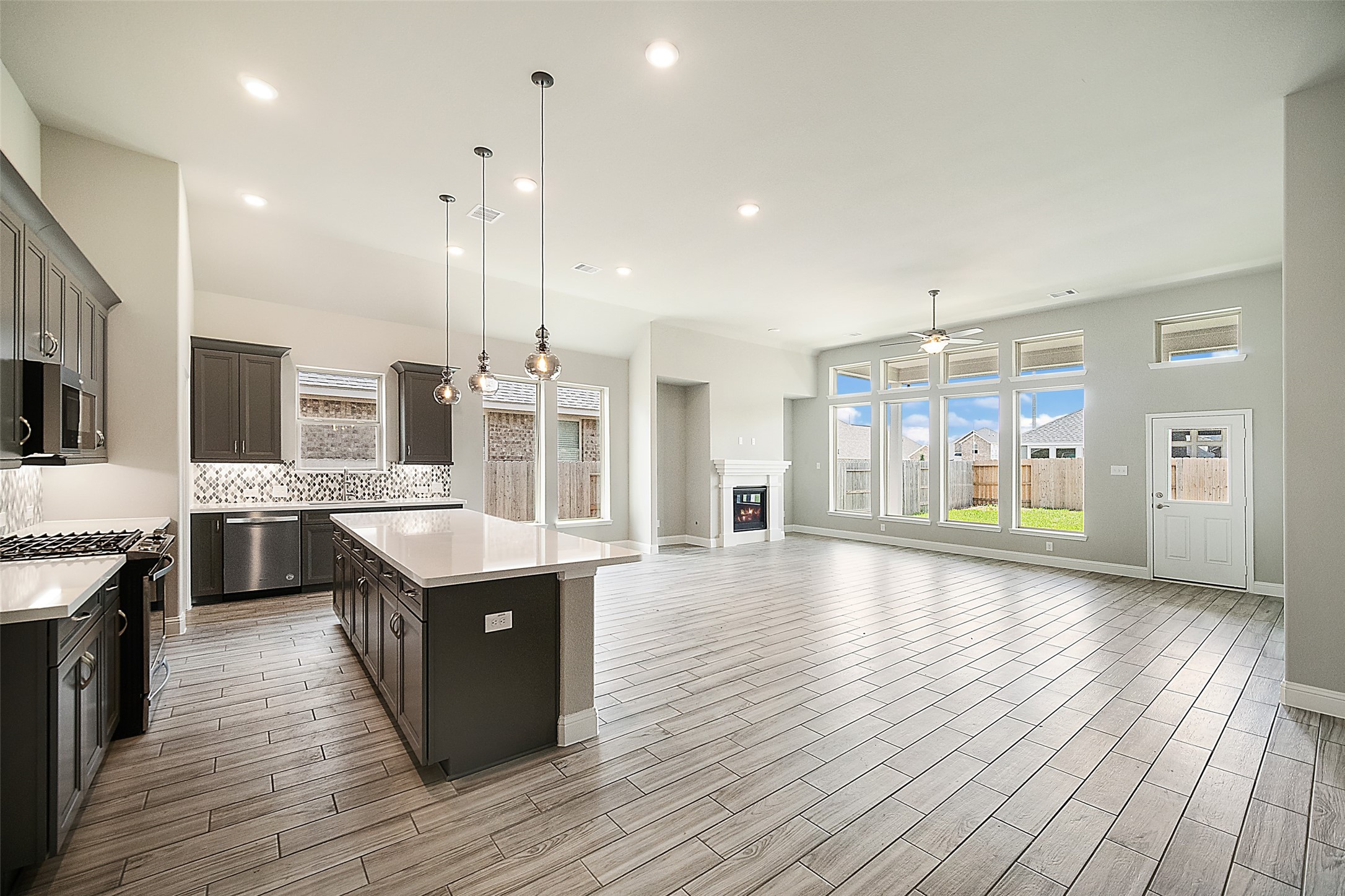 6722 Arabella Lakes Drive Property Photo 2