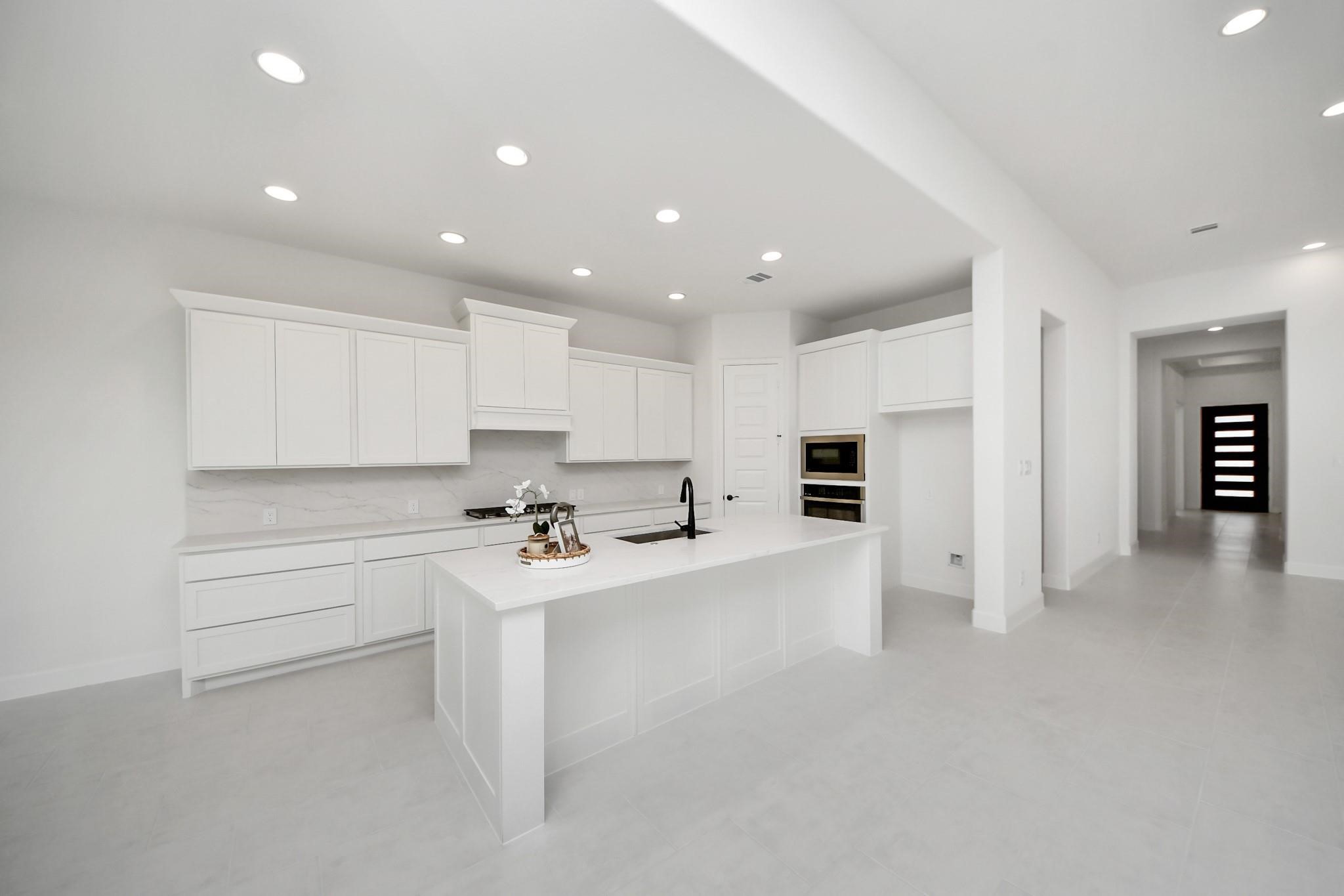 8706 Incandesce Rise Drive Property Photo 16