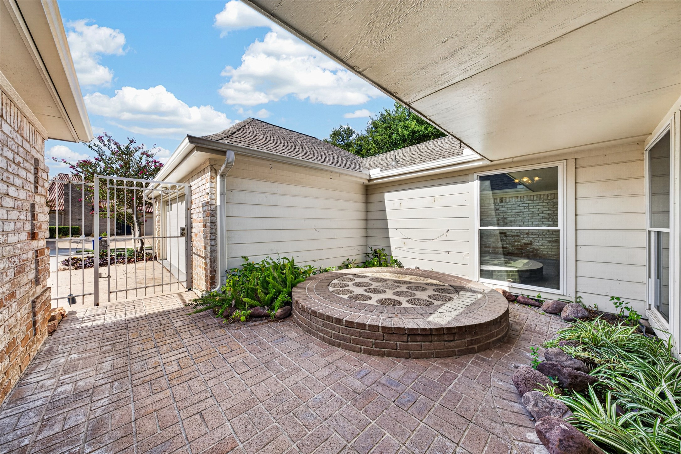 14122 Woodnook Drive Property Photo 3