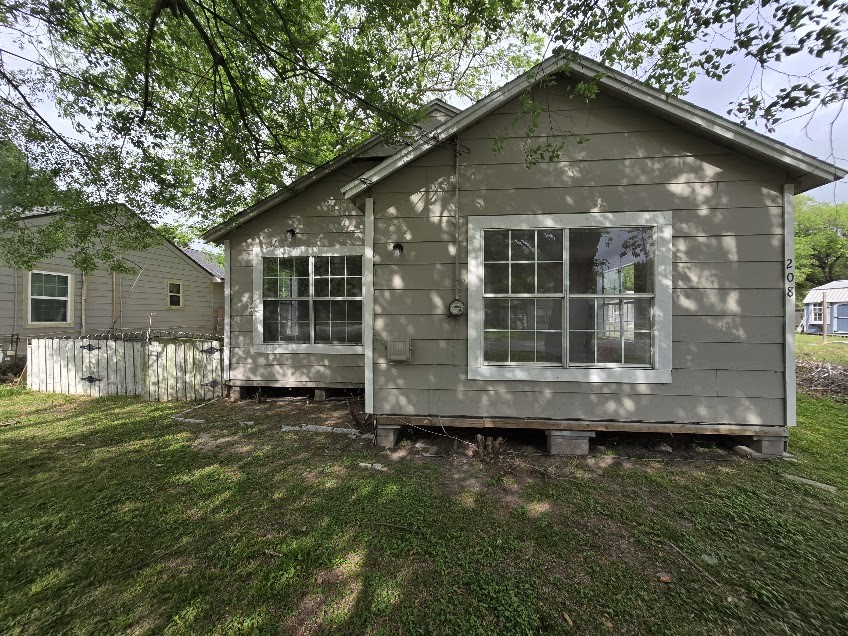208 S 6th Street Property Photo 2