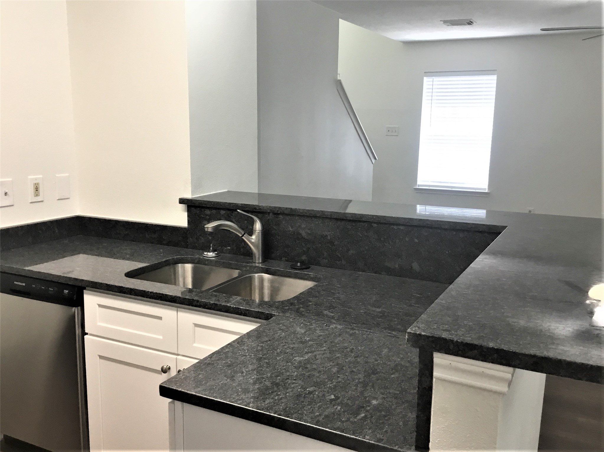 9151 Autumn Harvest Drive Property Photo 3