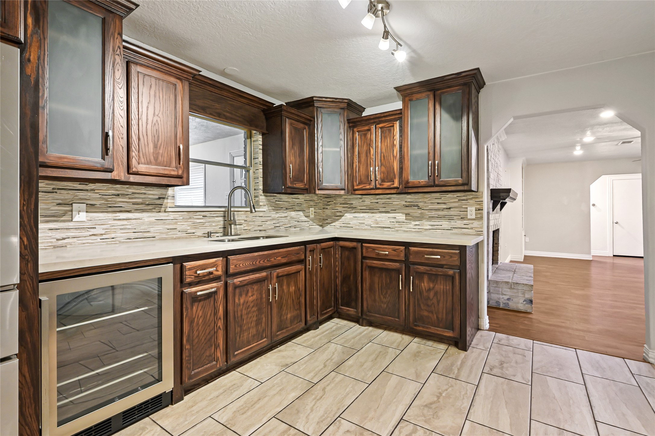 1503 Leneva Lane Property Photo 8