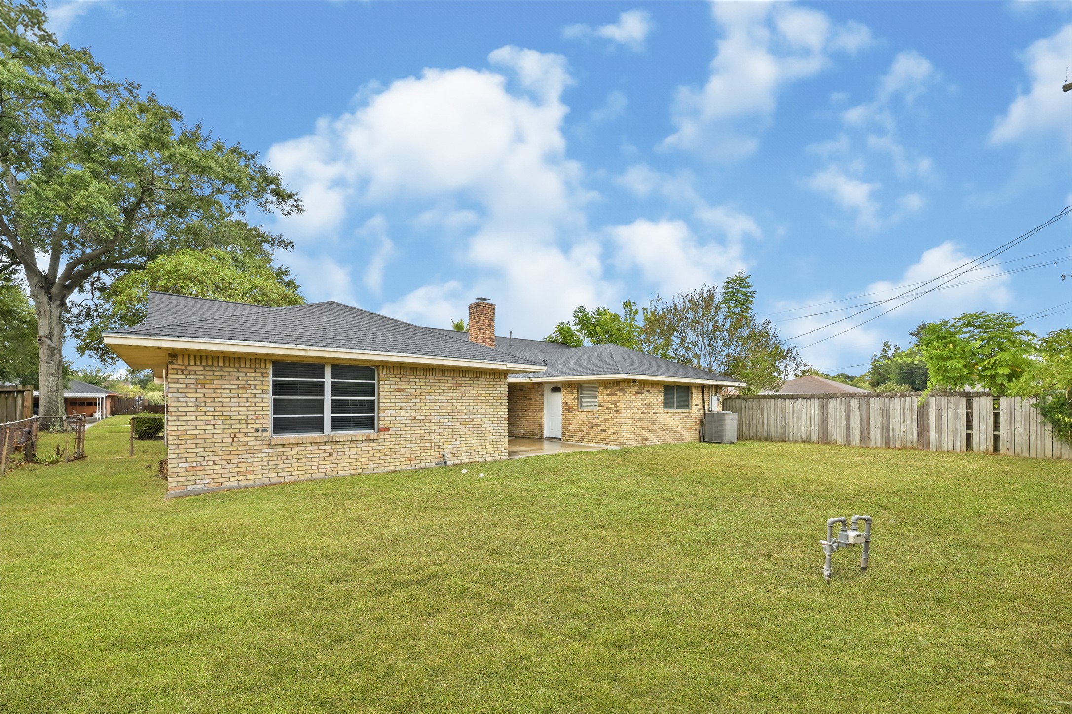 1503 Leneva Lane Property Photo 20