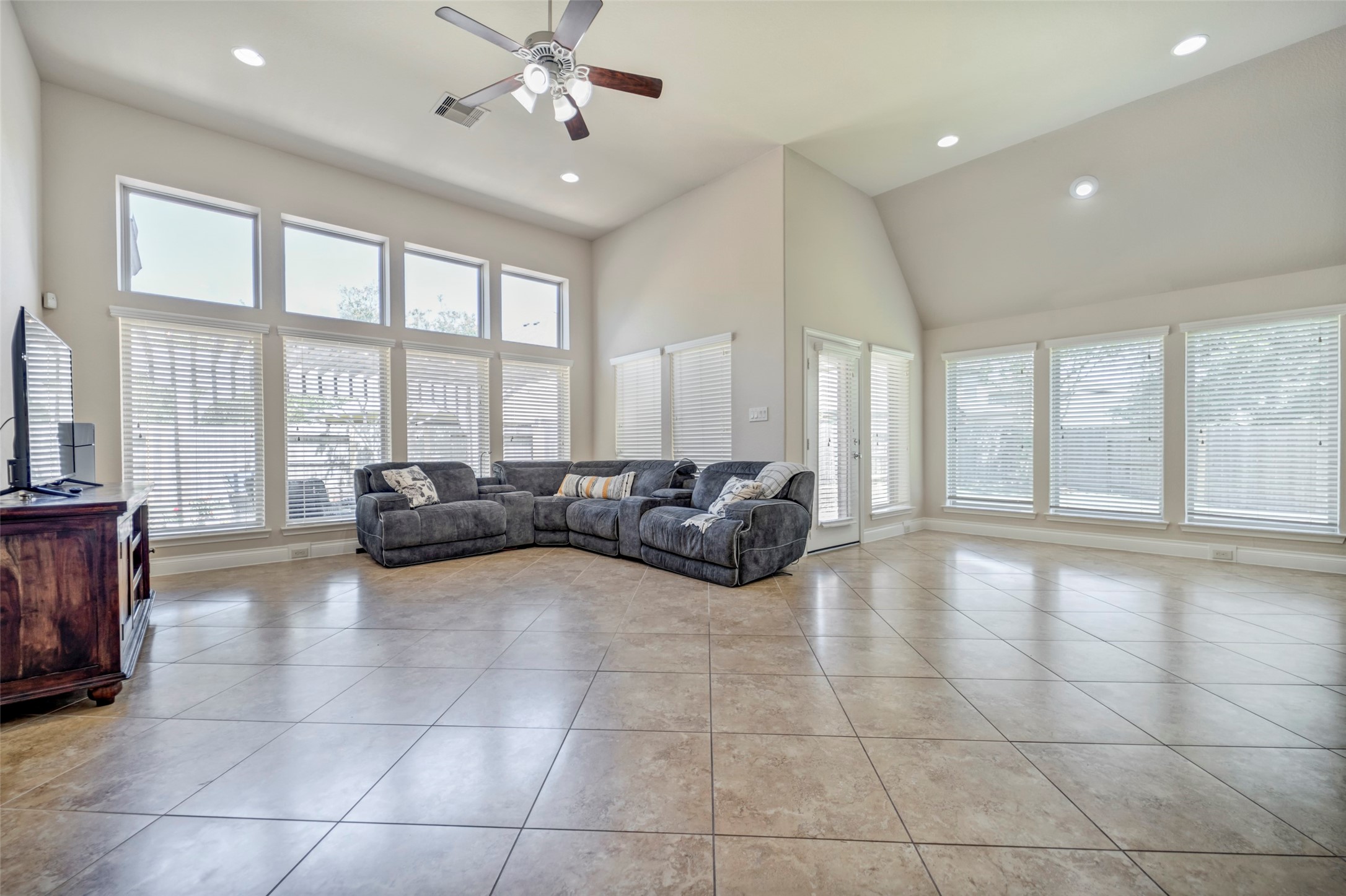 17638 Cleeves Drive Property Photo 15