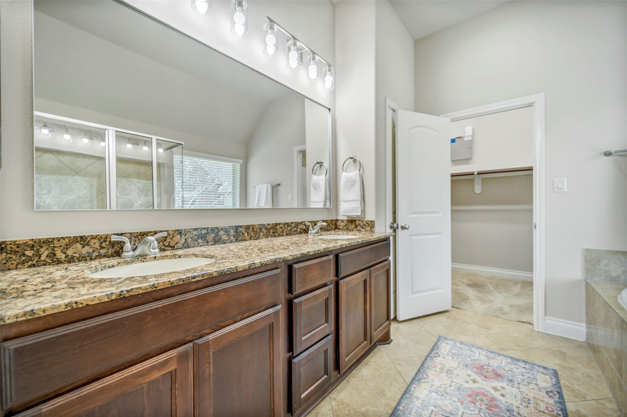 17638 Cleeves Drive Property Photo 25