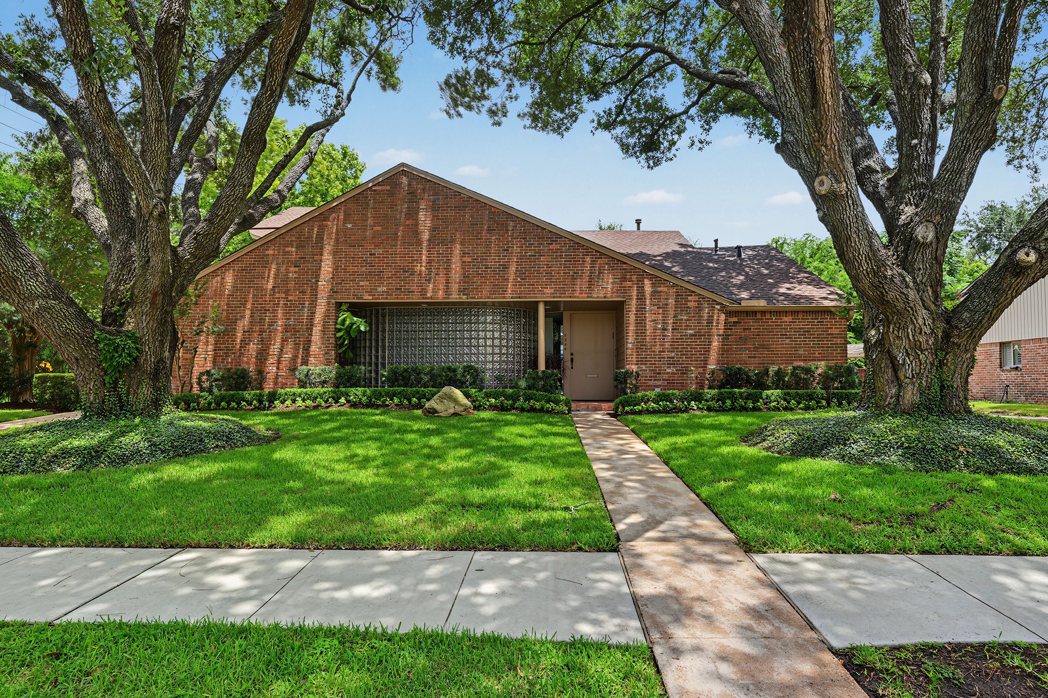 5246 Imogene Street Property Photo 1