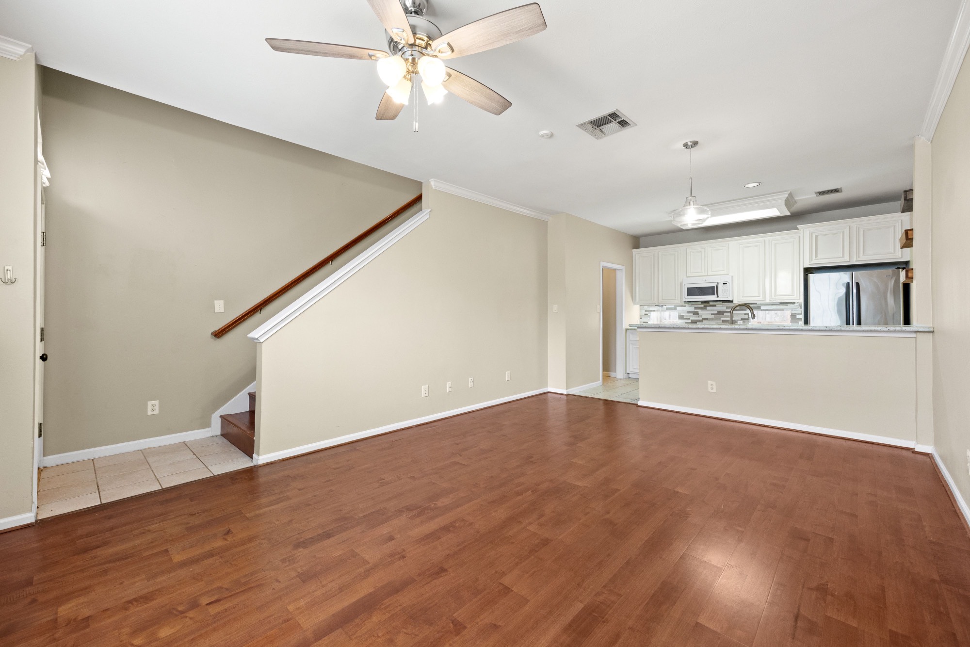 1708 Dennis Street Property Photo 5