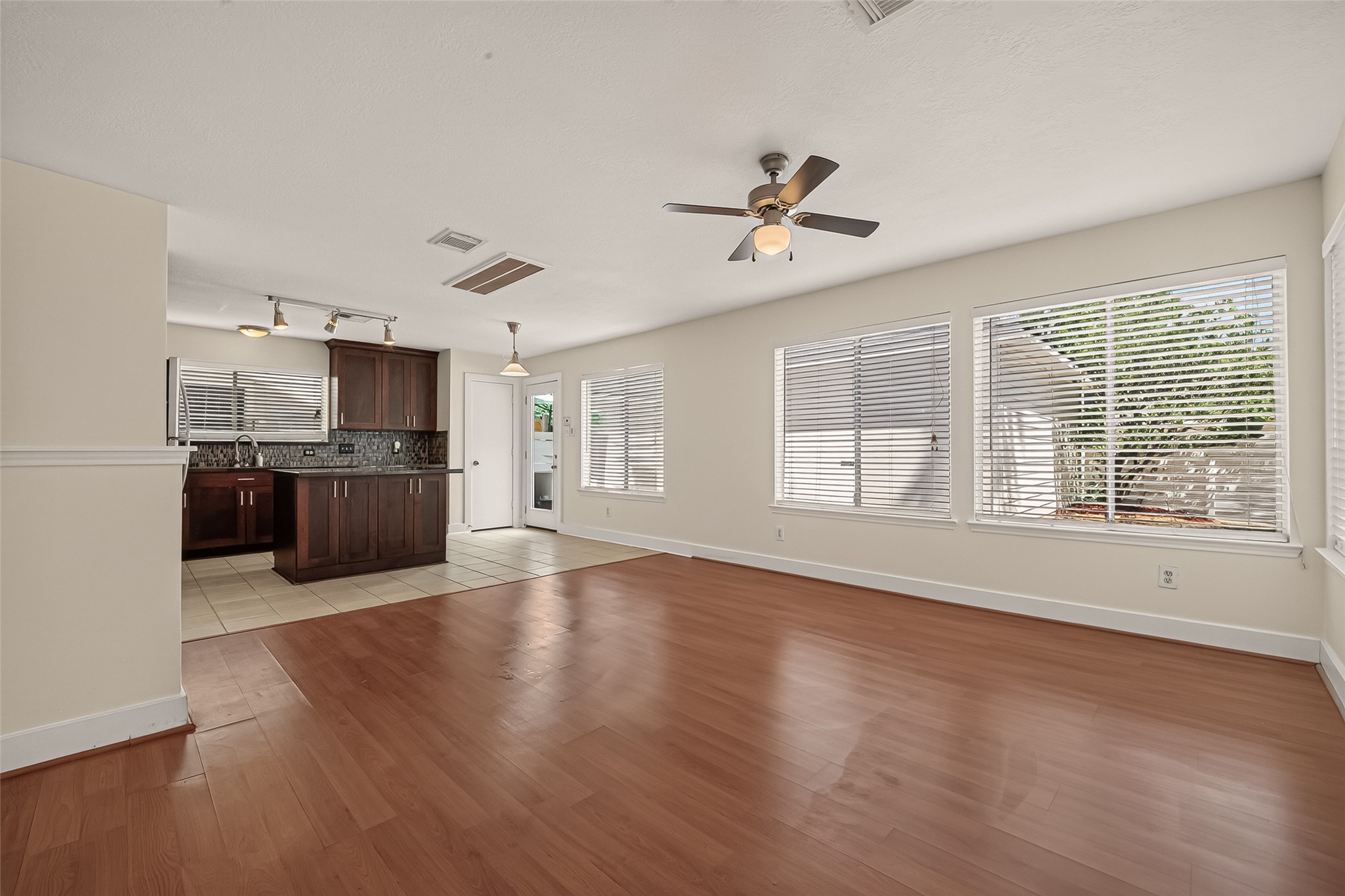 18911 Atasca Oaks Drive Property Photo 10