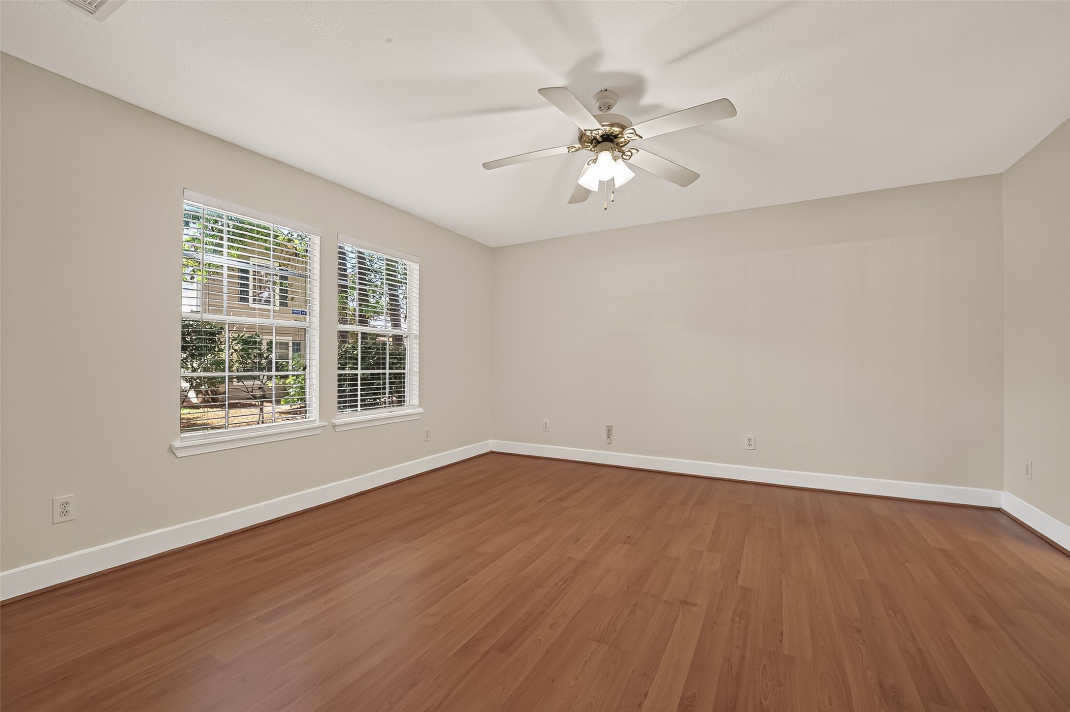 18911 Atasca Oaks Drive Property Photo 14
