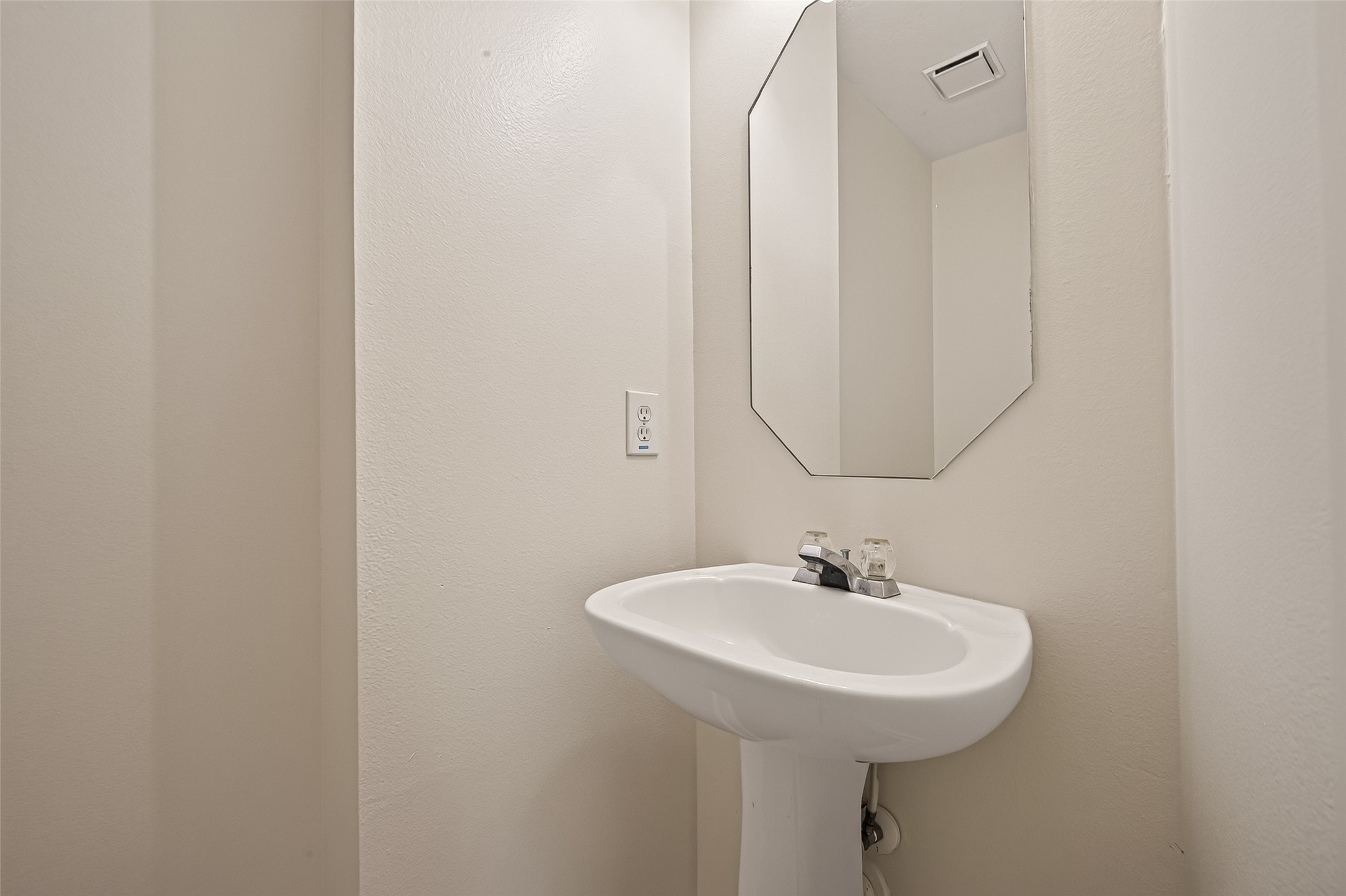 18911 Atasca Oaks Drive Property Photo 26