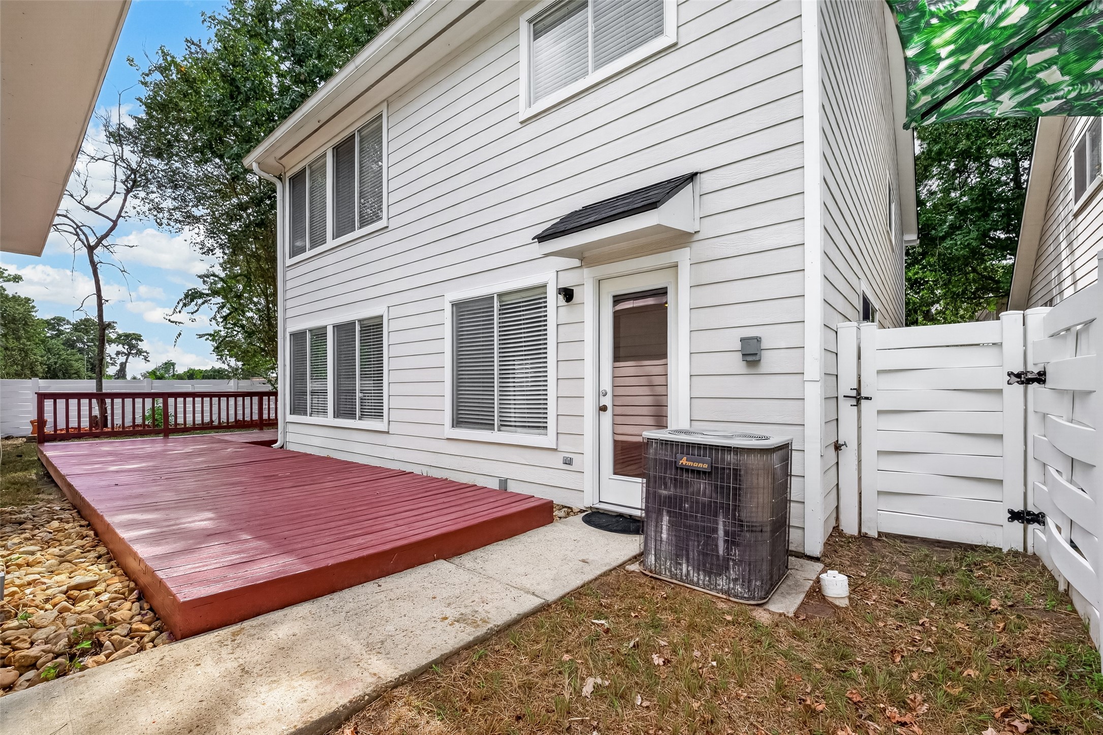 18911 Atasca Oaks Drive Property Photo 28